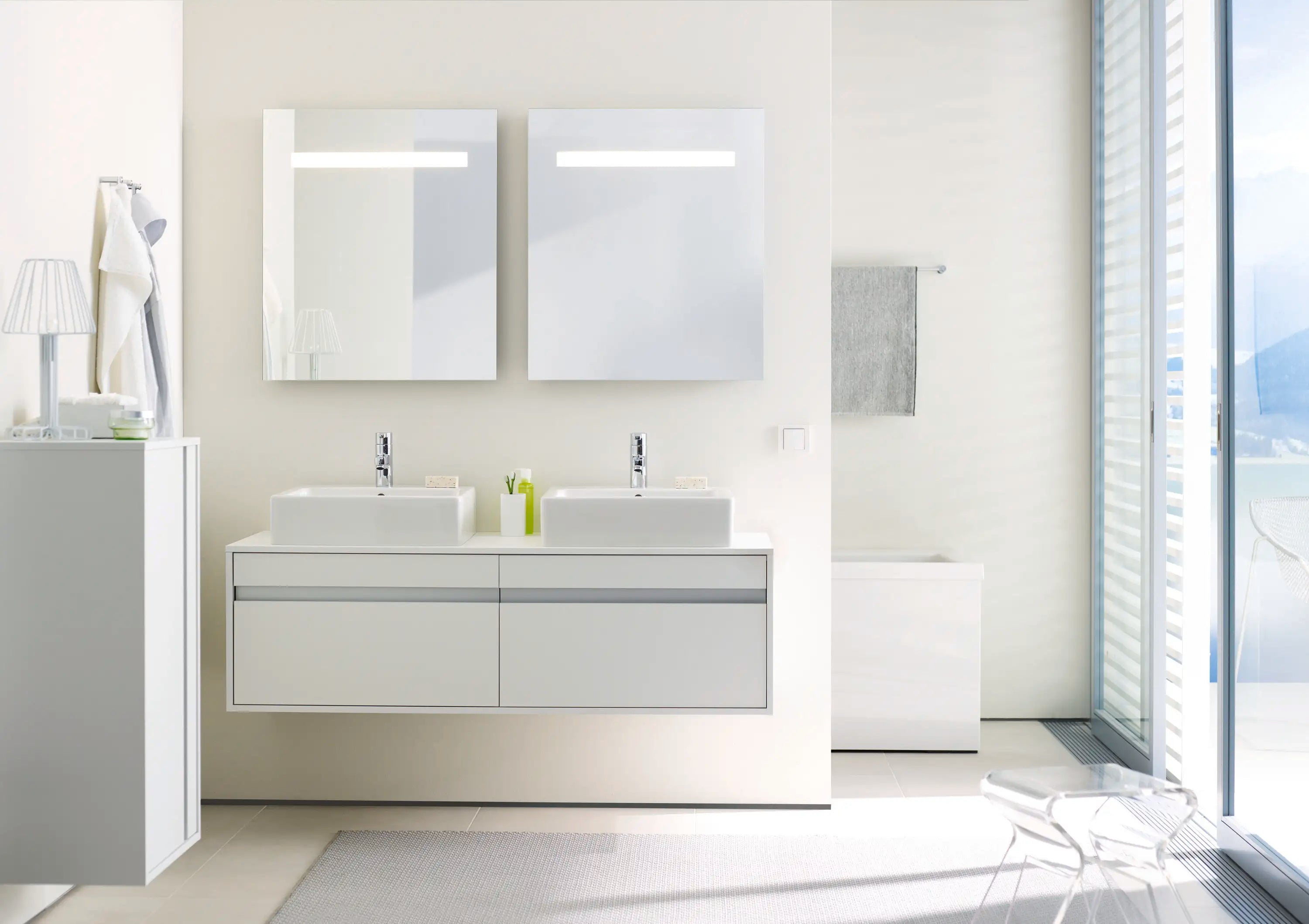 Duravit Vero 19 5/8'' Rectangular Vessel Sink in White with Single Faucet Hole and with Overflow