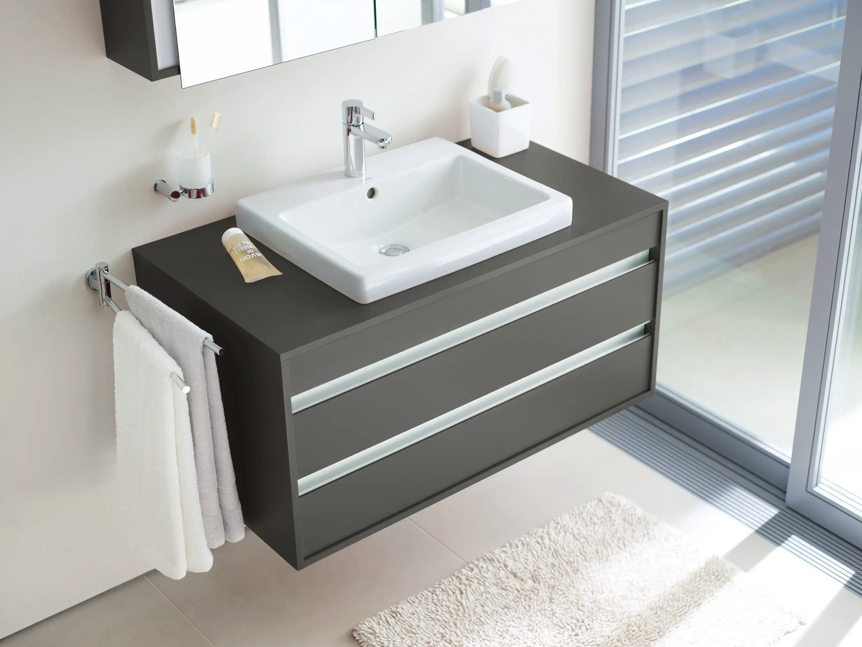 Duravit Vero 21 5/8'' Rectangular Drop In Sink in White with Single Faucet Hole and Overflow