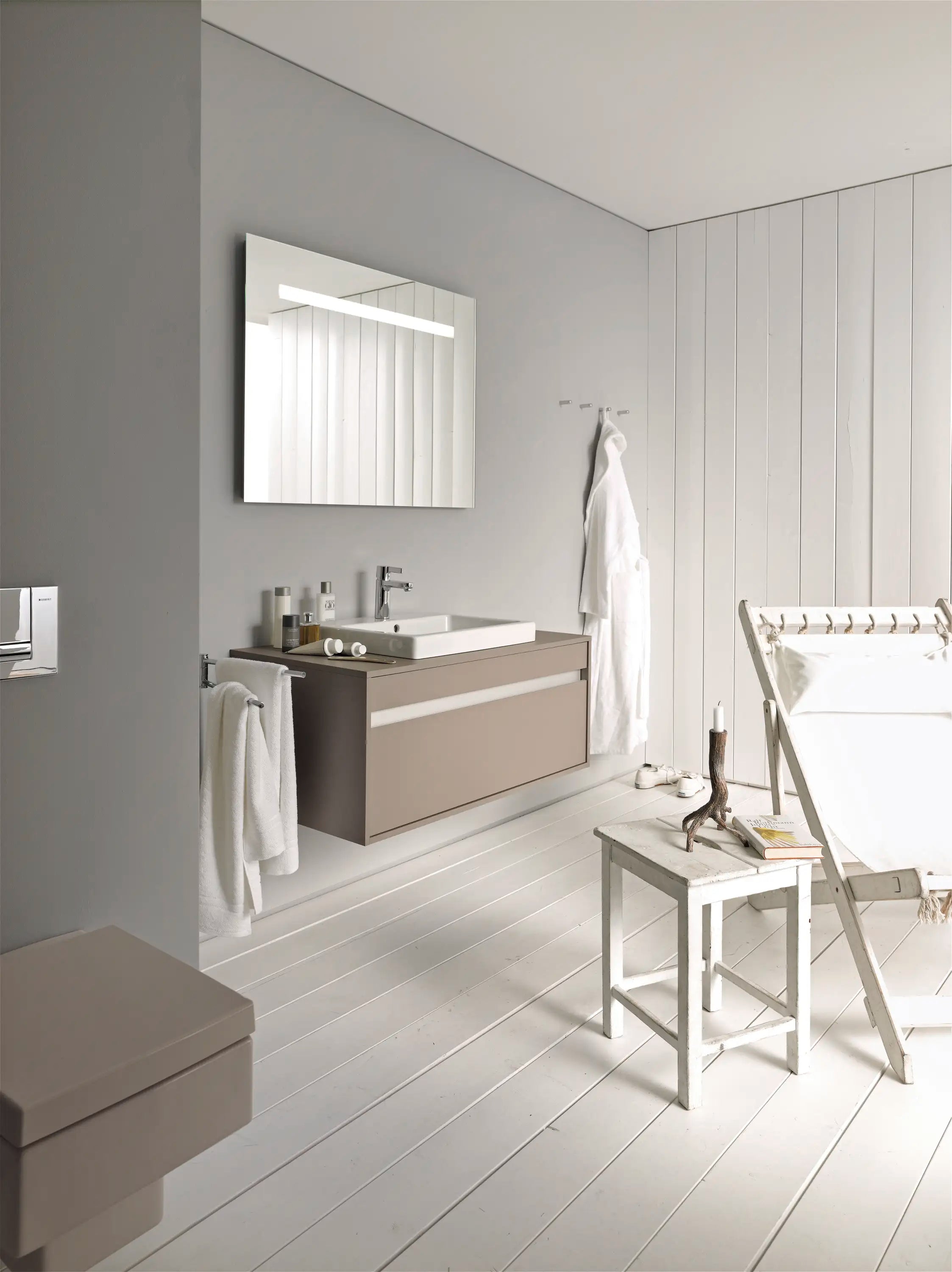 Duravit Vero 21 5/8'' Rectangular Drop In Sink in White with Single Faucet Hole and Overflow