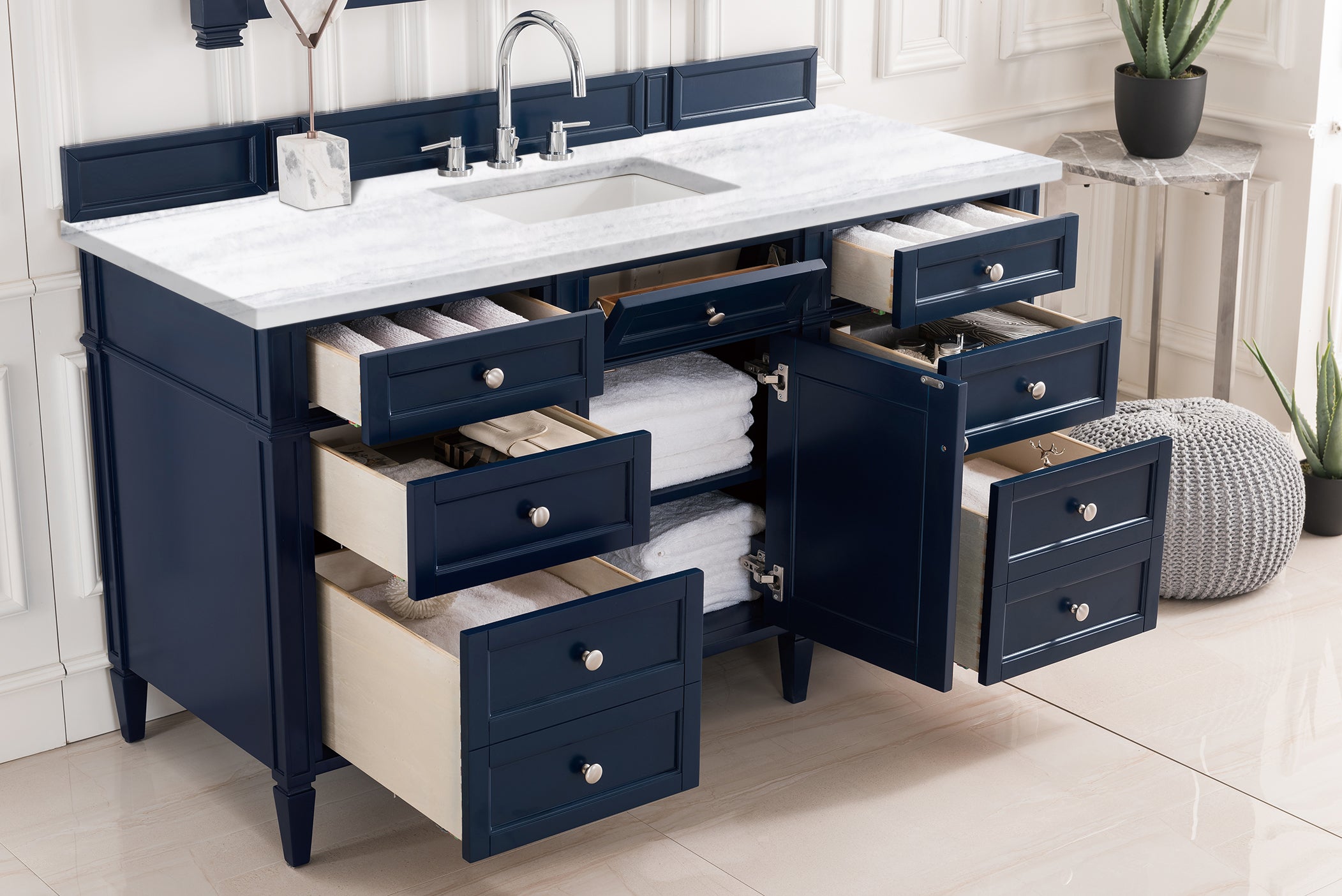 James Martin Brittany 60" Single Vanity in Victory Bleu with 3cm Countertop