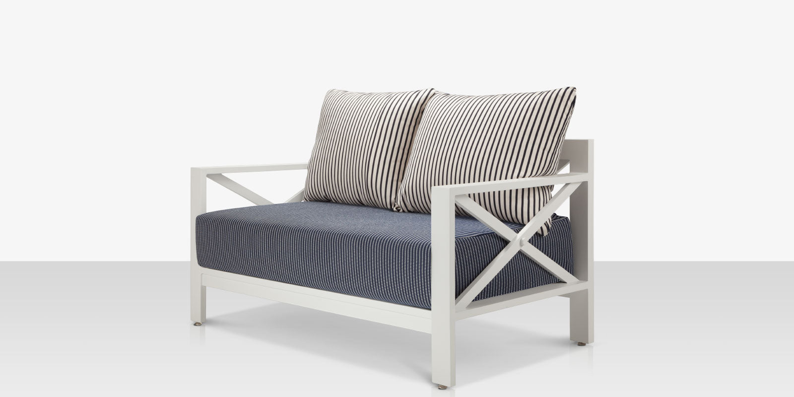 Dynasty Loveseat