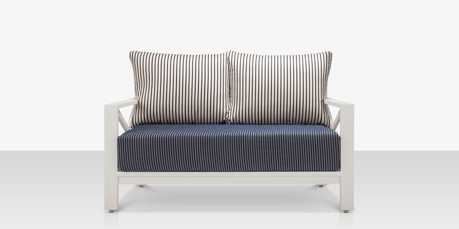 Dynasty Loveseat