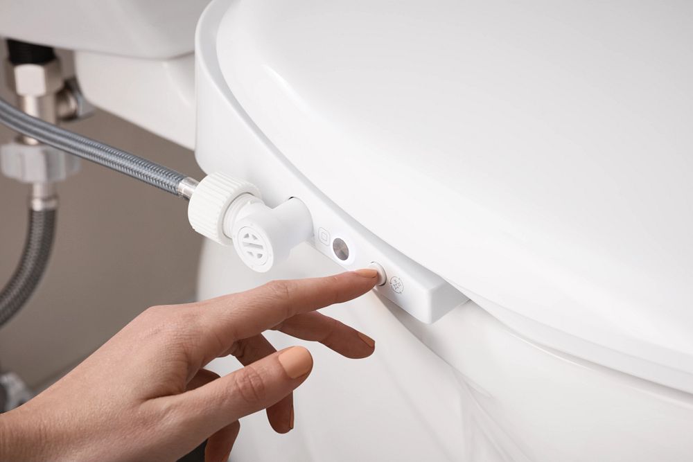 Moen 5-series Electronic Bidet Seat