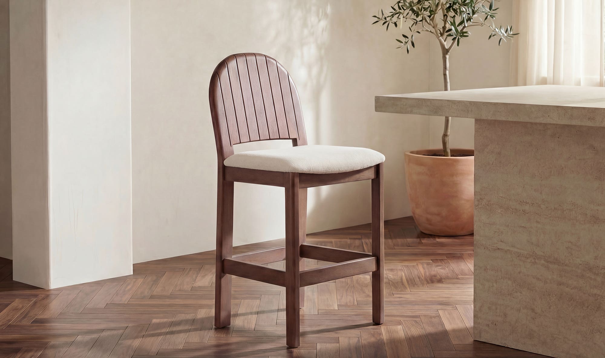 Moes Emil Counter Stool EF-1005
