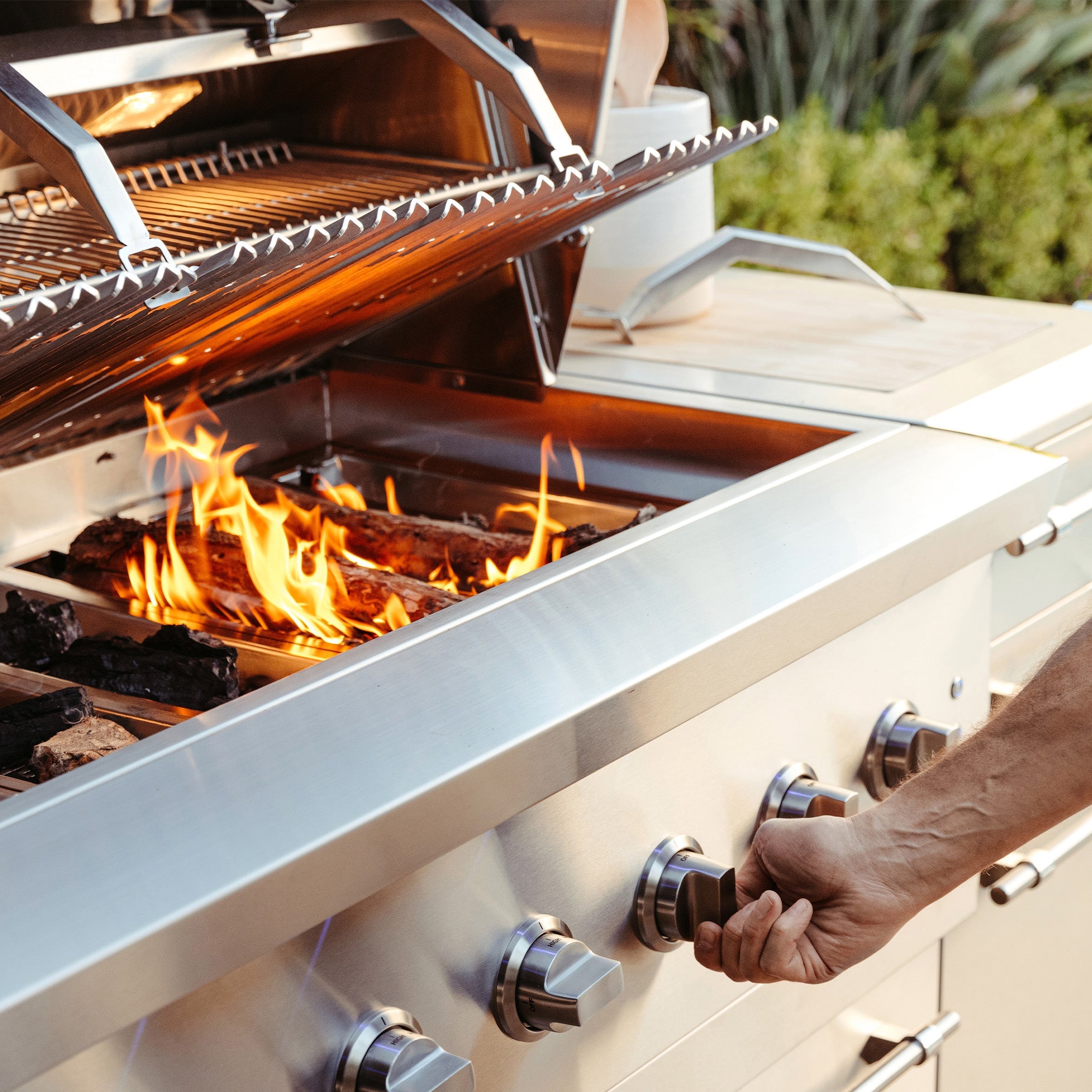 American Made Grills ENCFS36 Freestanding Encore - 36" Hybrid Grill