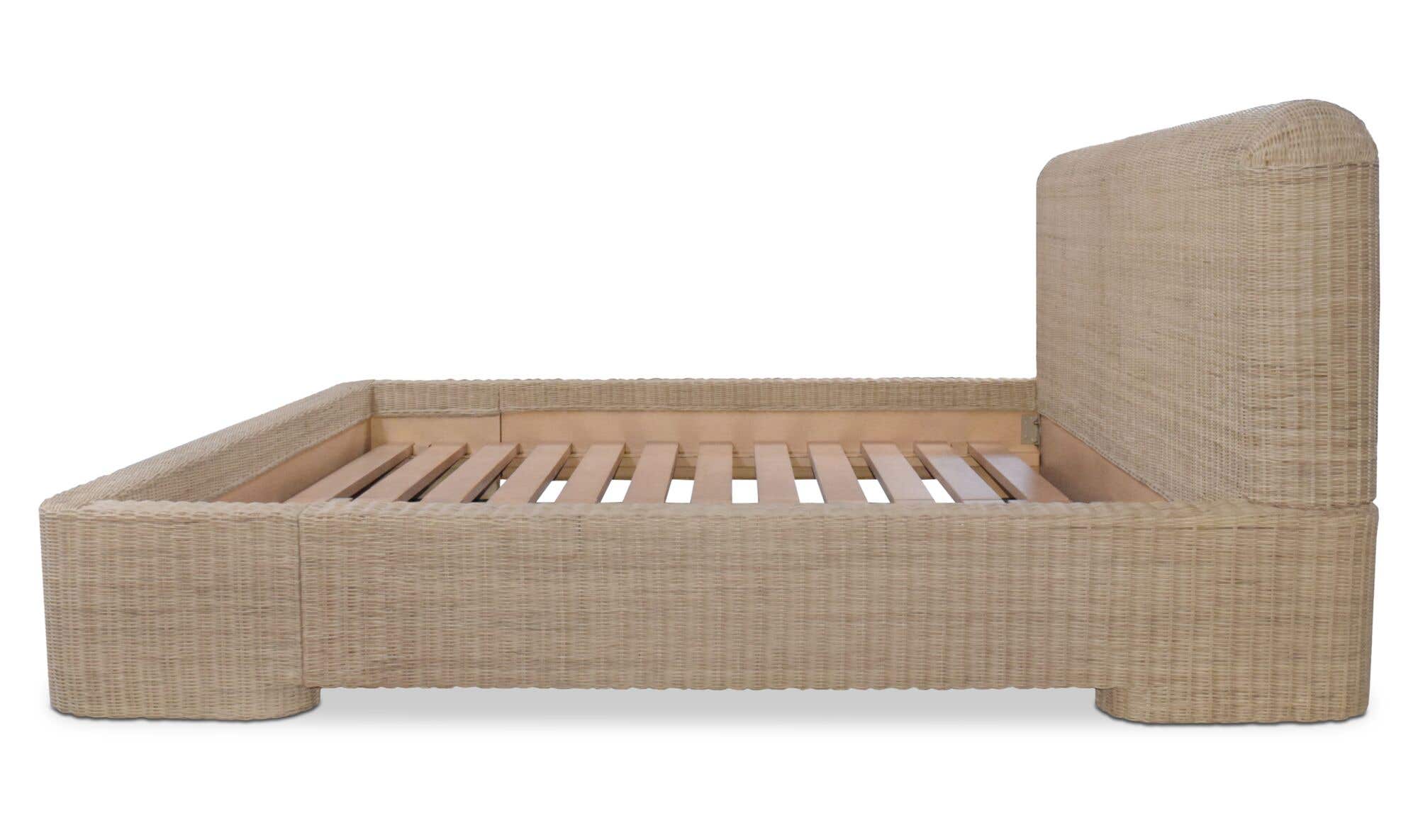 Moes Claudia Bed King Natural ET-1004