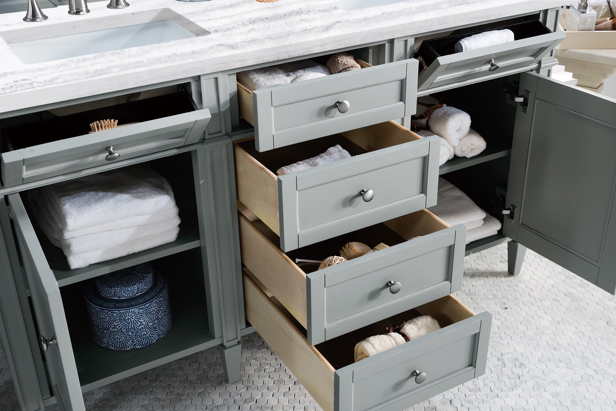 James Martin Brittany 60" Double Vanity in Urban Gray with 3cm Countertop