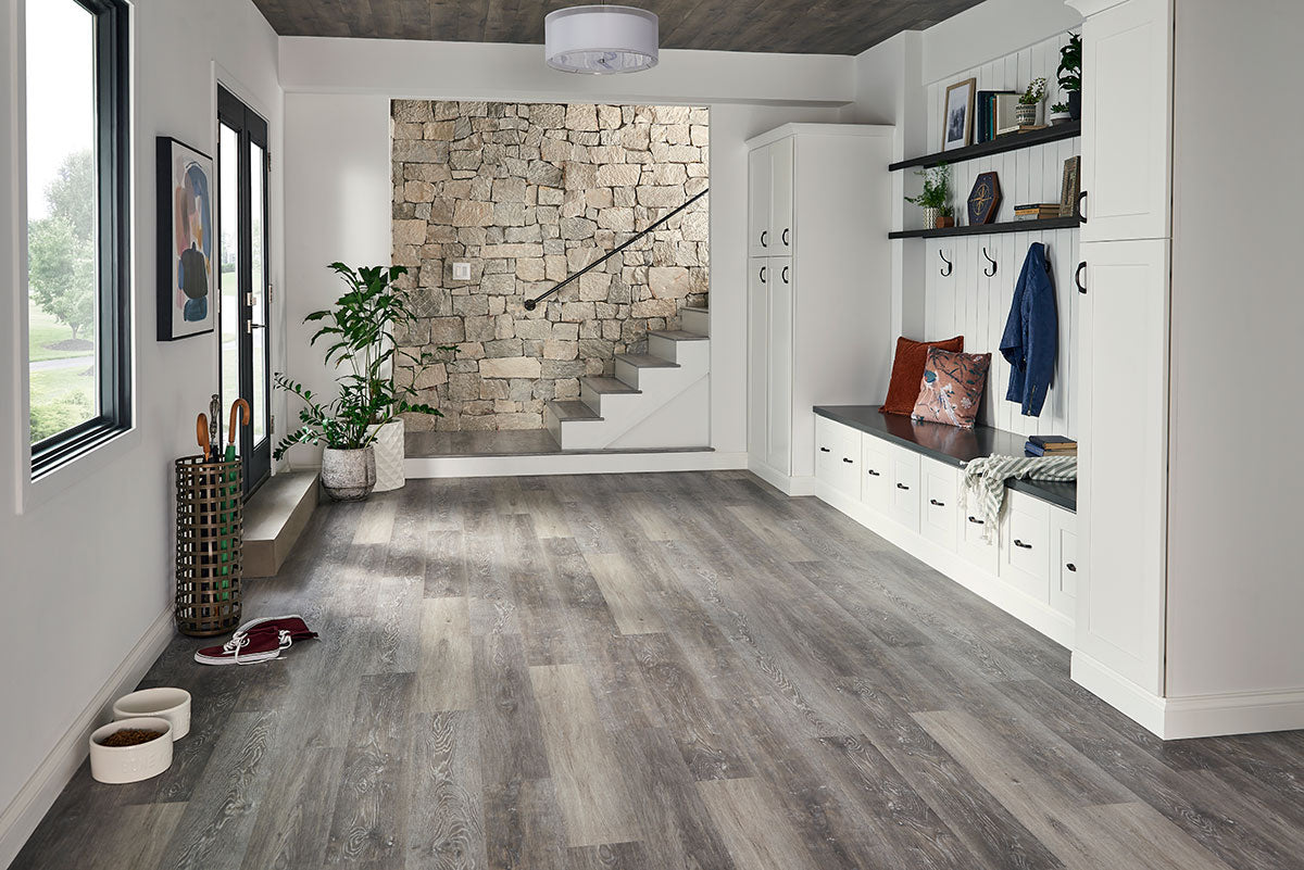MSI Surfaces Cyrus 2.0 Finely LVP room scene