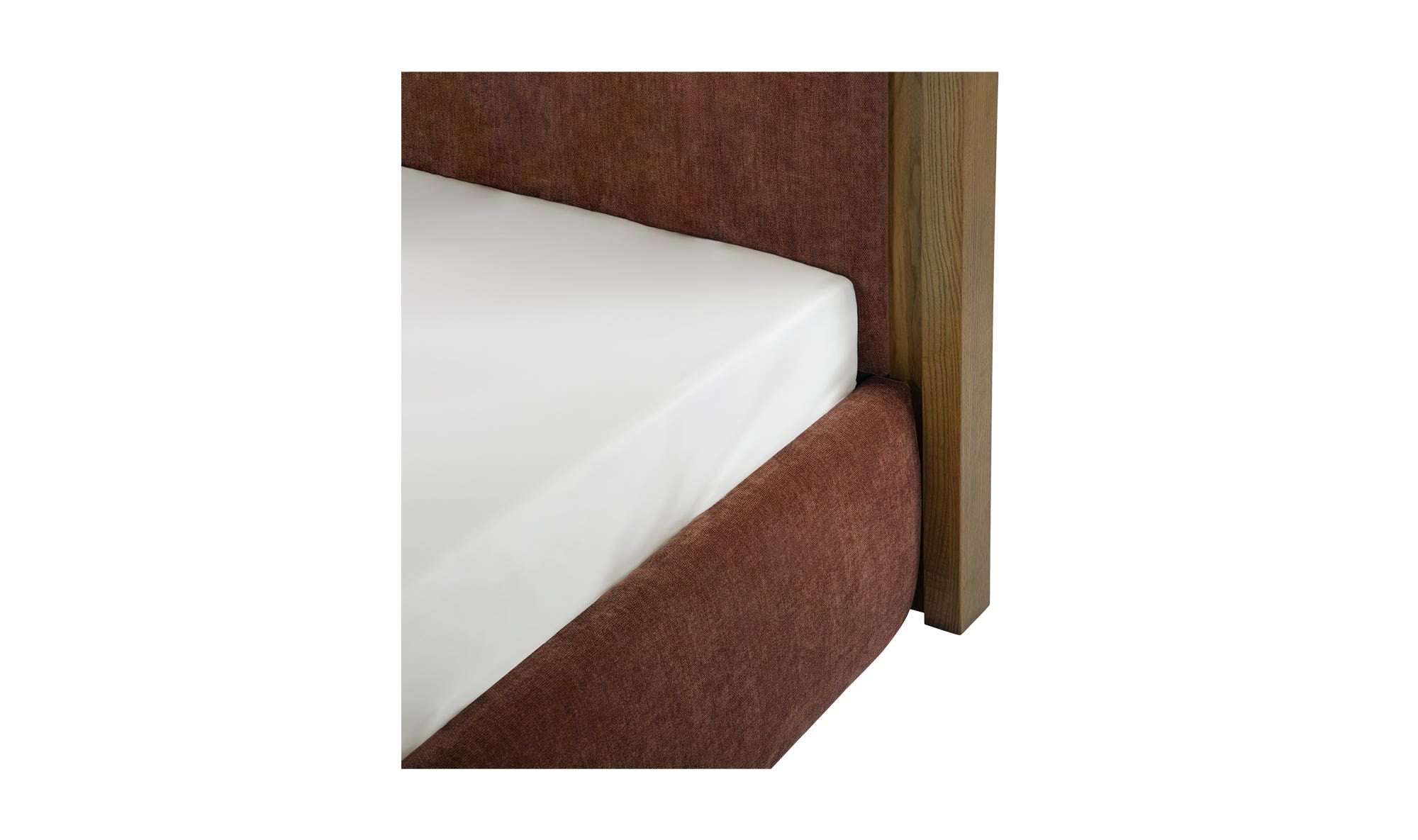 Moes Camilla King Bed FO-1038