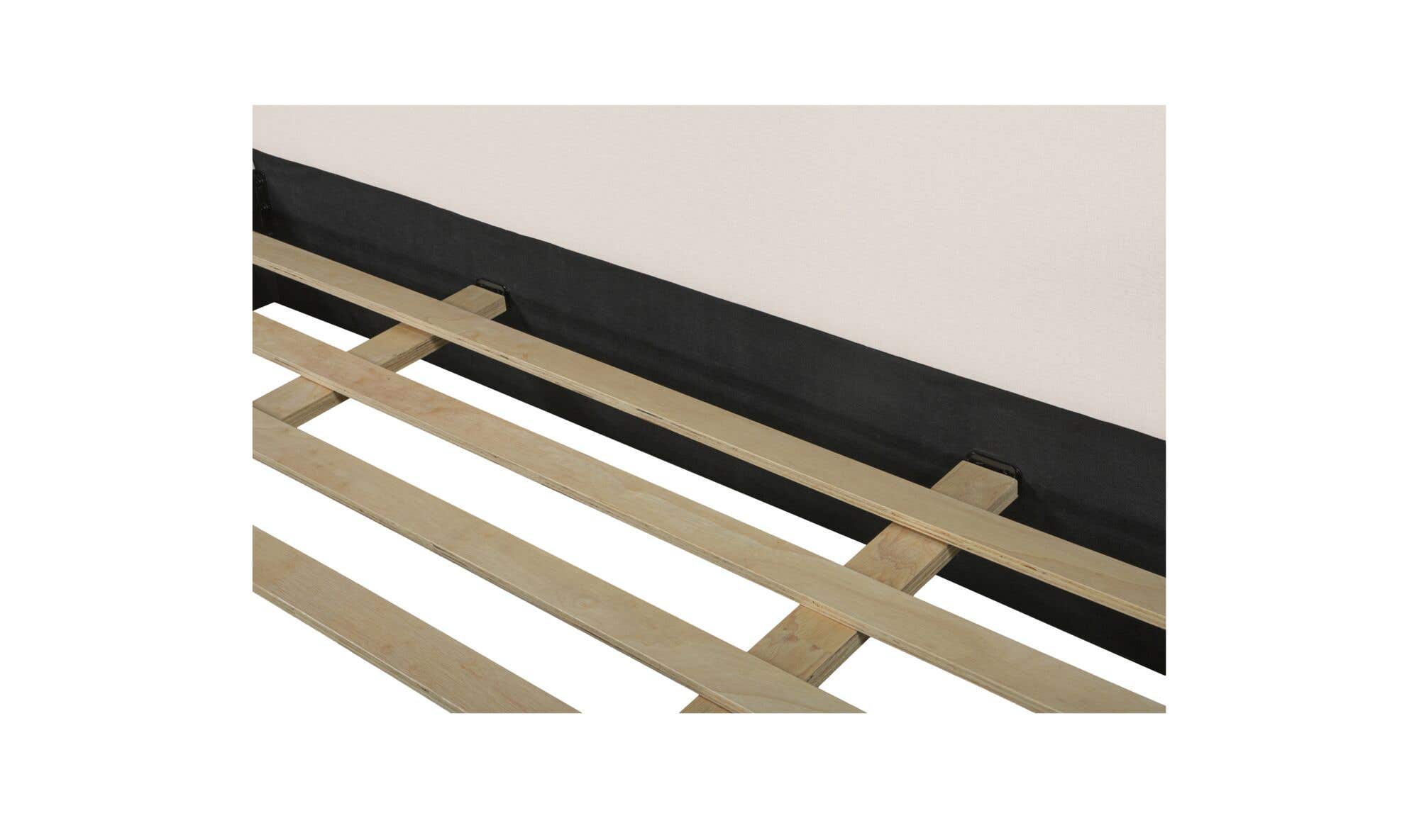 Moes Camilla King Bed FO-1038