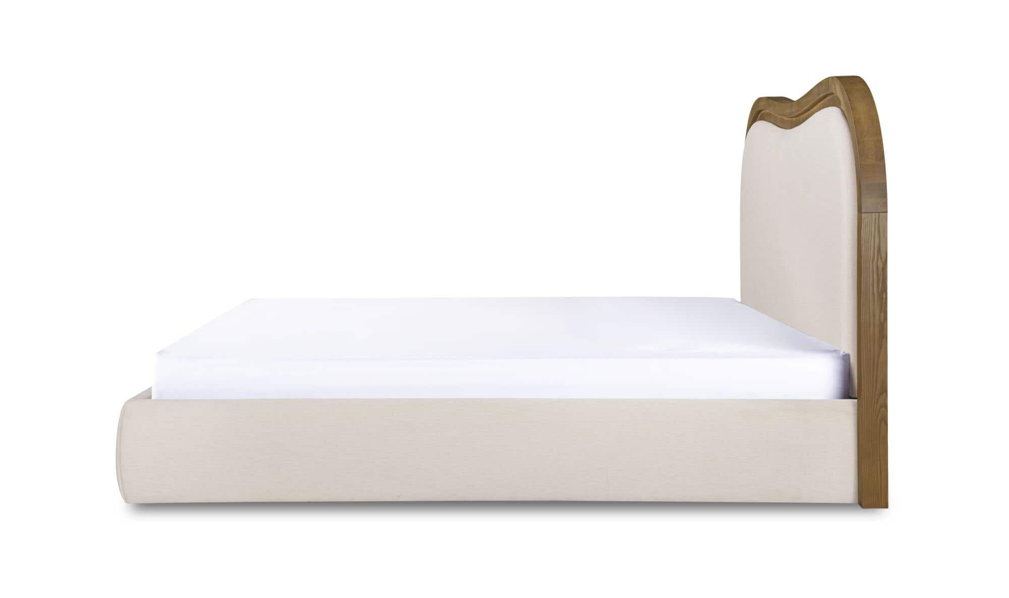 Moes Camilla King Bed FO-1038
