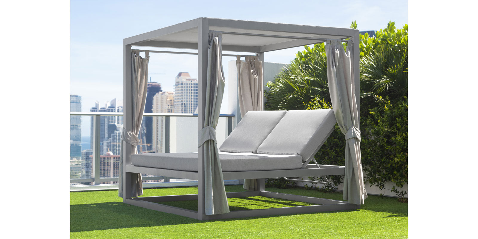 Breeze Daybed