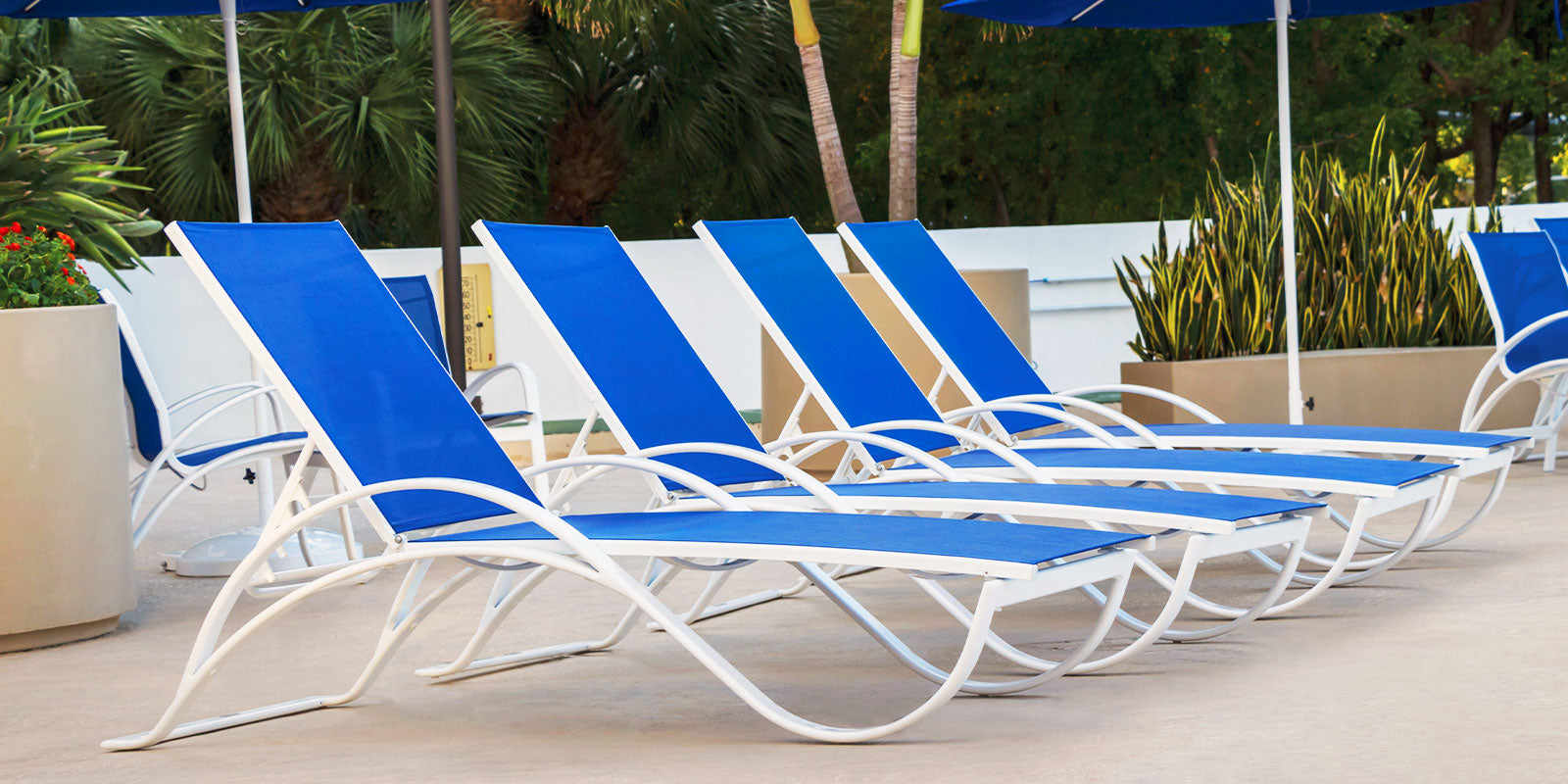 Atlantic Sled Chaise with Arms