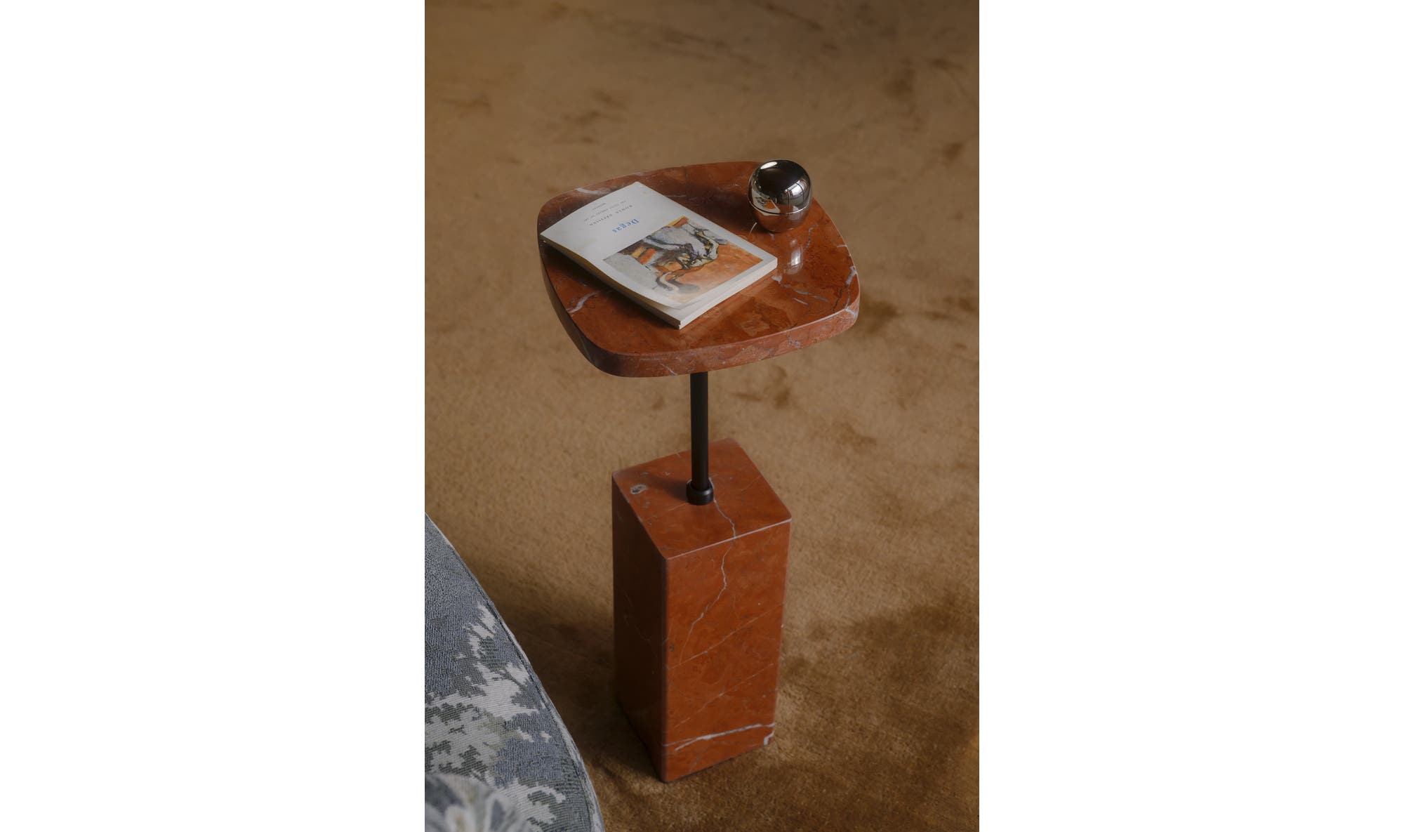 Moes Caro Side Table GZ-1188