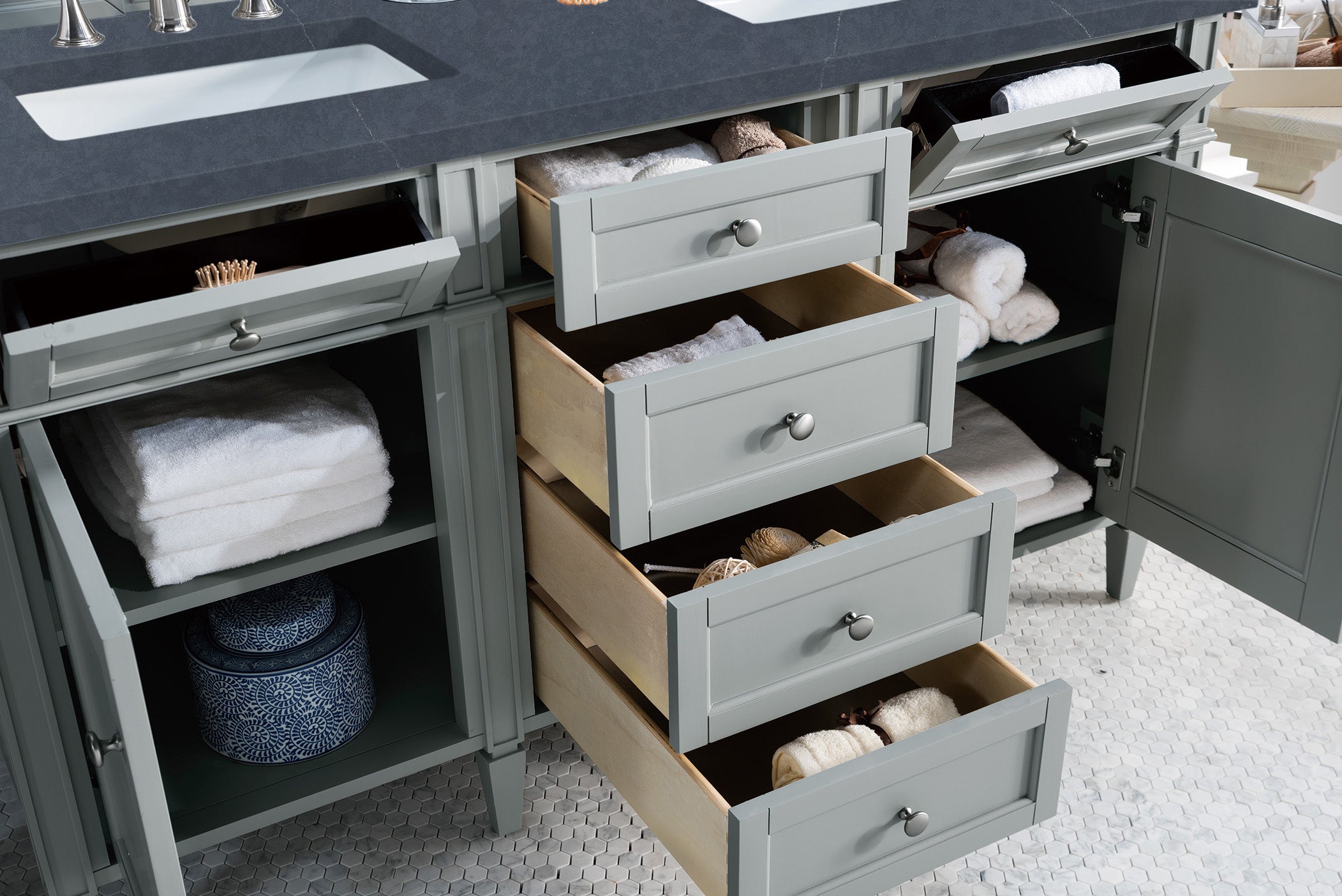 James Martin Brittany 60" Double Vanity in Urban Gray with 3cm Countertop