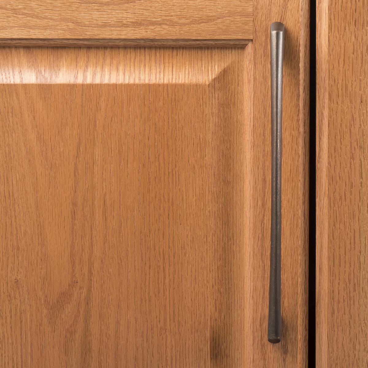 Hickory P3041, 8-13/16 Inch (224mm) Greenwich Pull