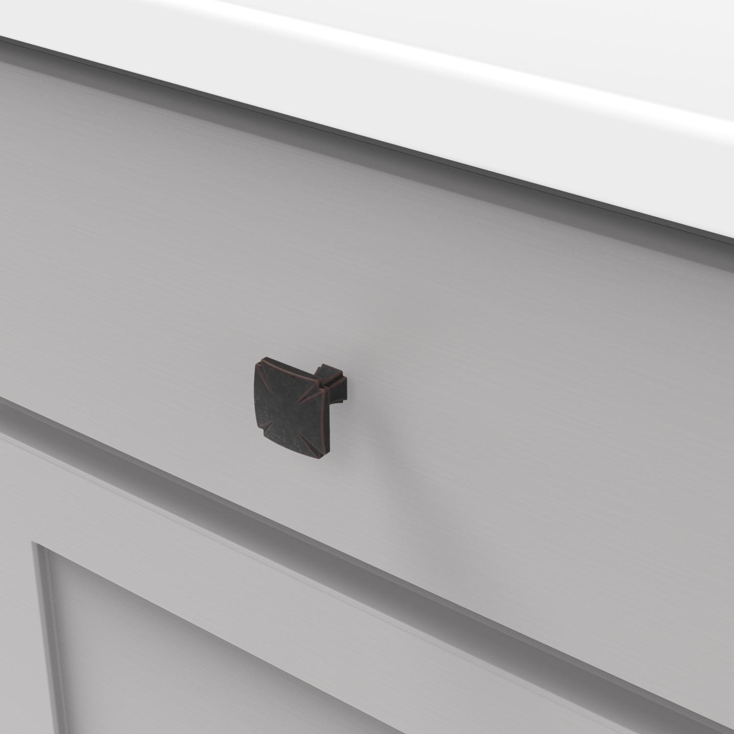 Hickory P3230, 1-3/16 Inch Square Bridges Knob