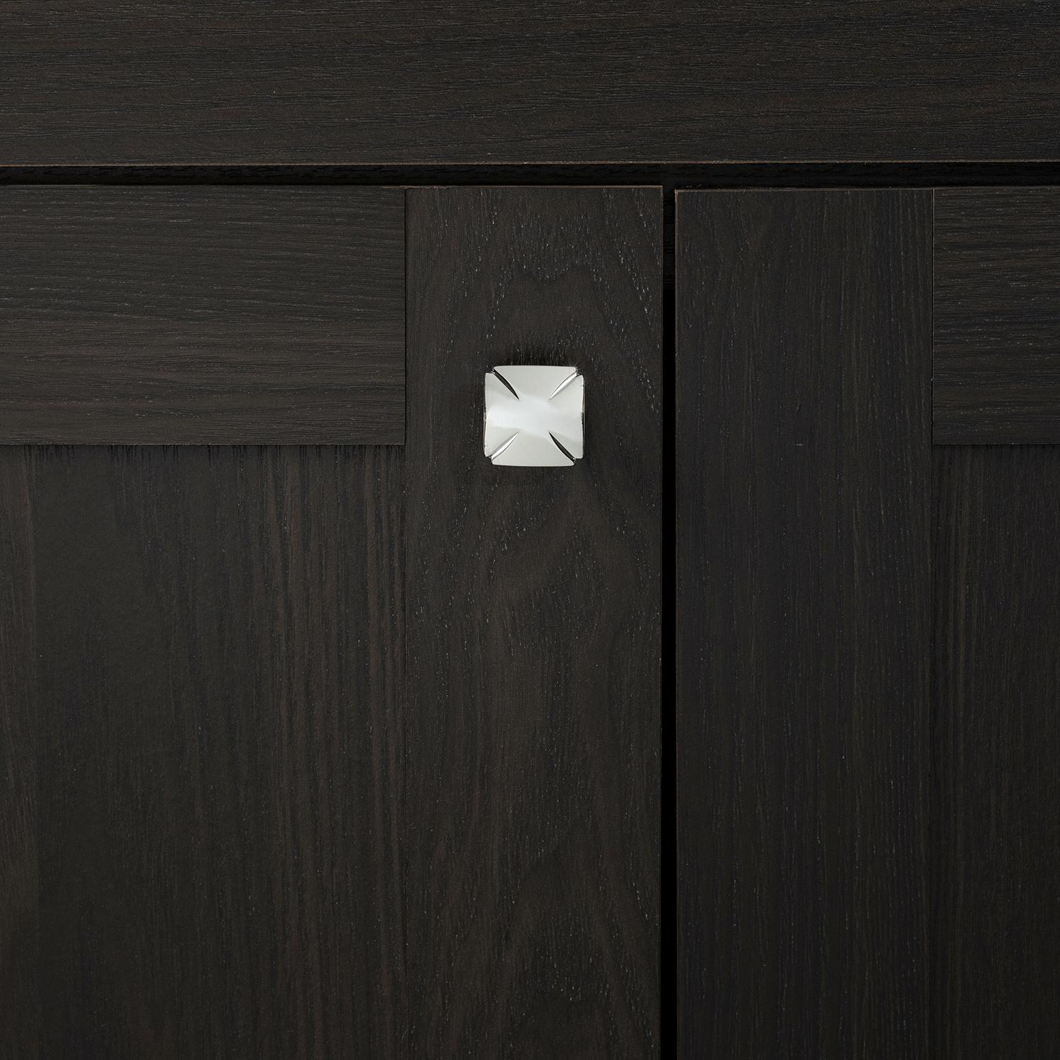 Hickory P3230, 1-3/16 Inch Square Bridges Knob