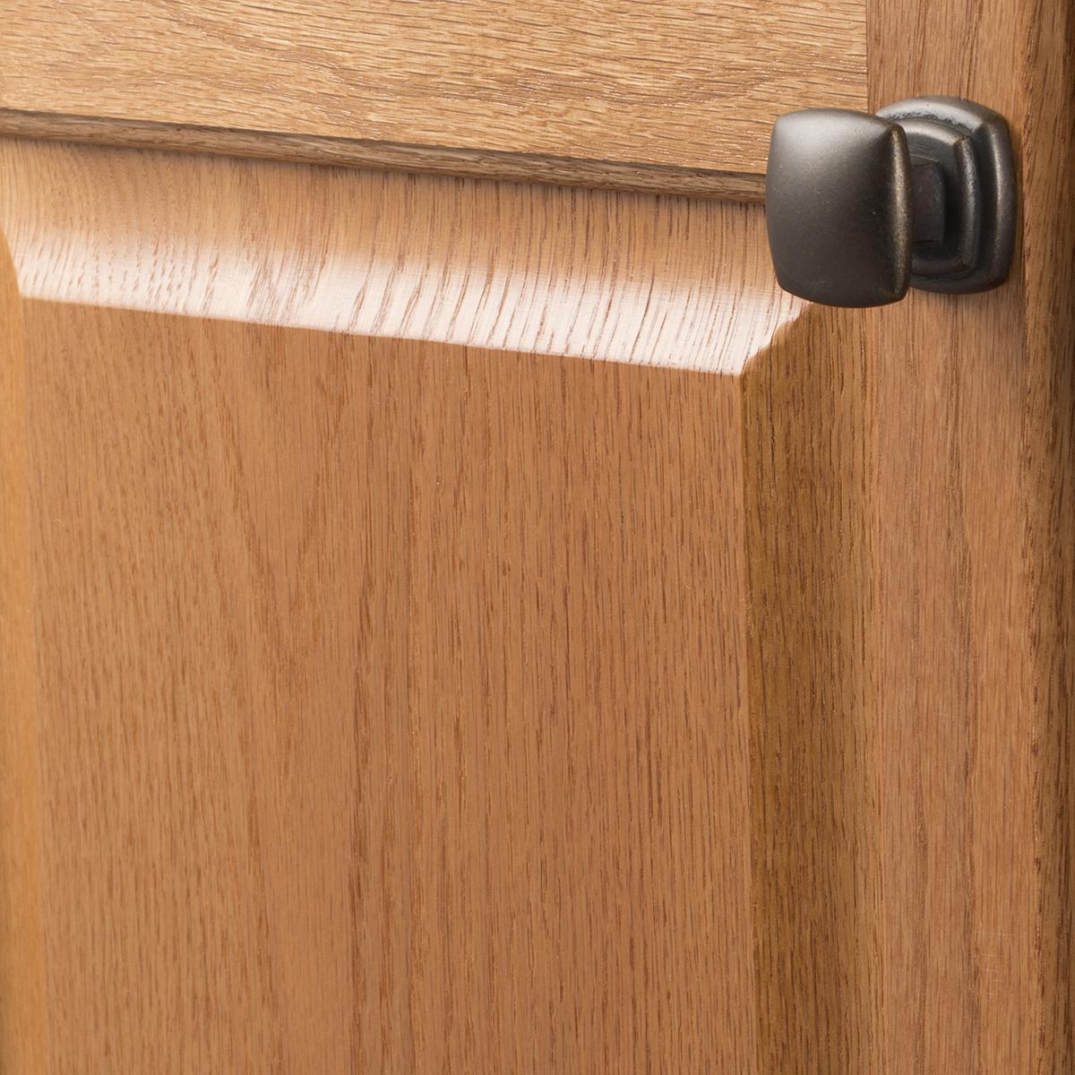 Hickory P3181, 1-1/4 Inch Square Euro-Contemporary Knob