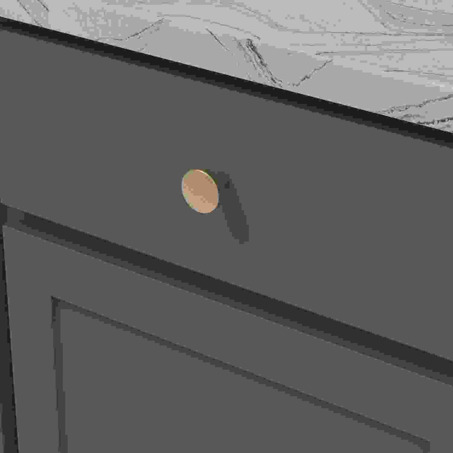 1-5/16 Inch Diameter Emerge Round Knob