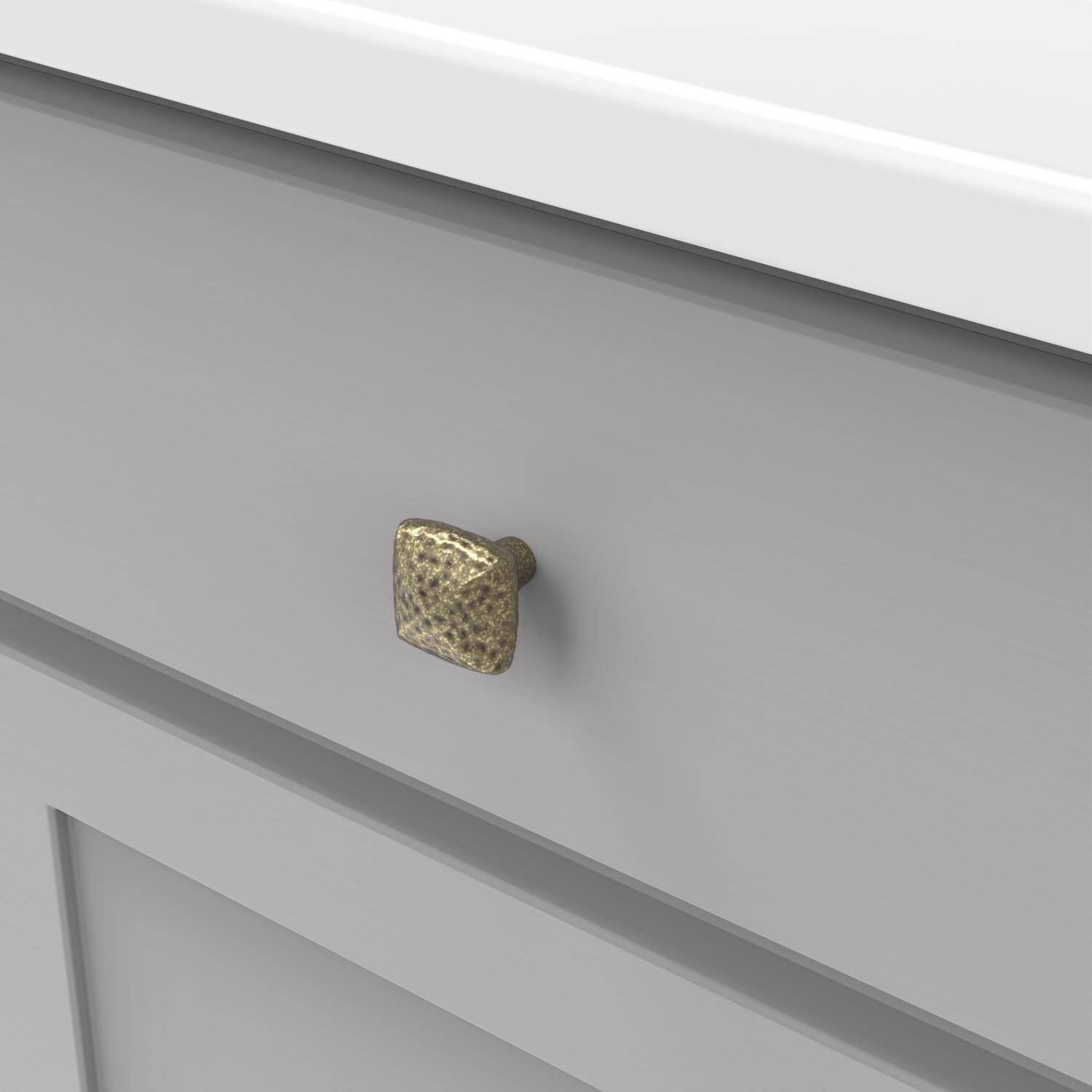 Hickory P3062, 1-1/4 Inch Square Mountain Lodge Knob