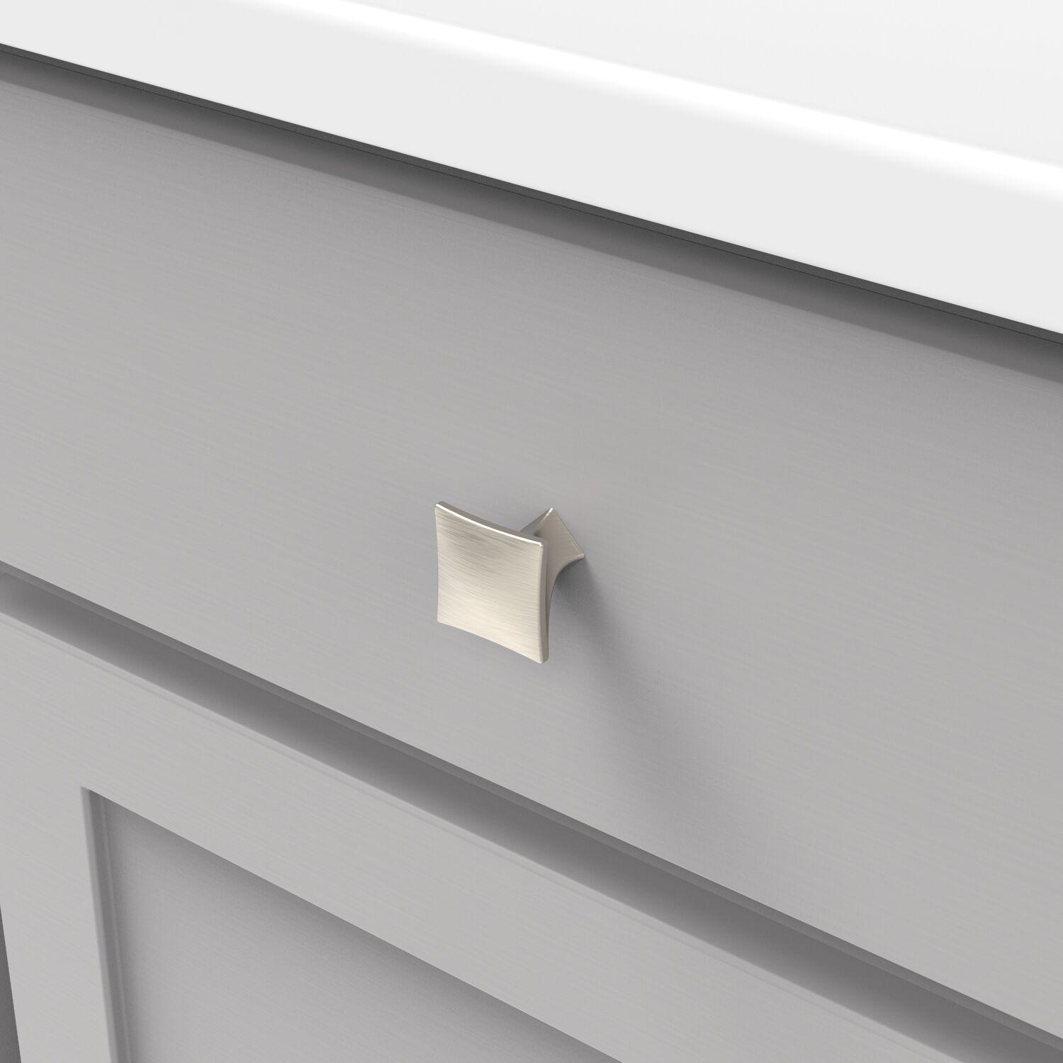 Hickory H076014, 1-1/4 Inch Square Twist Knob