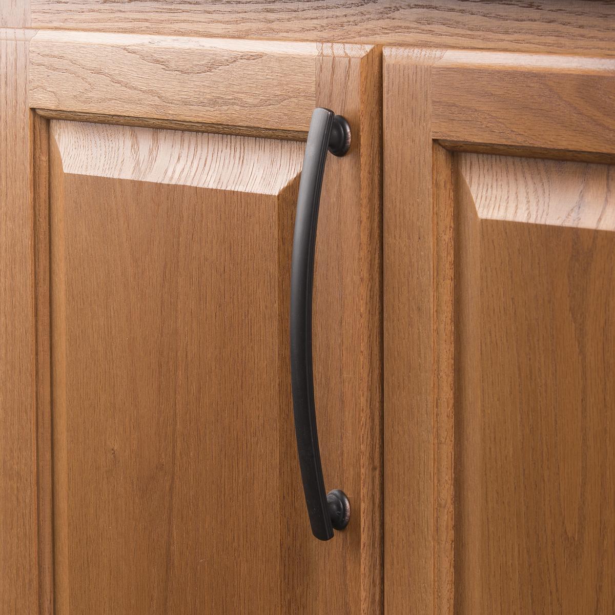Hickory P2157, 7-9/16 Inch (192mm) American Diner Pull