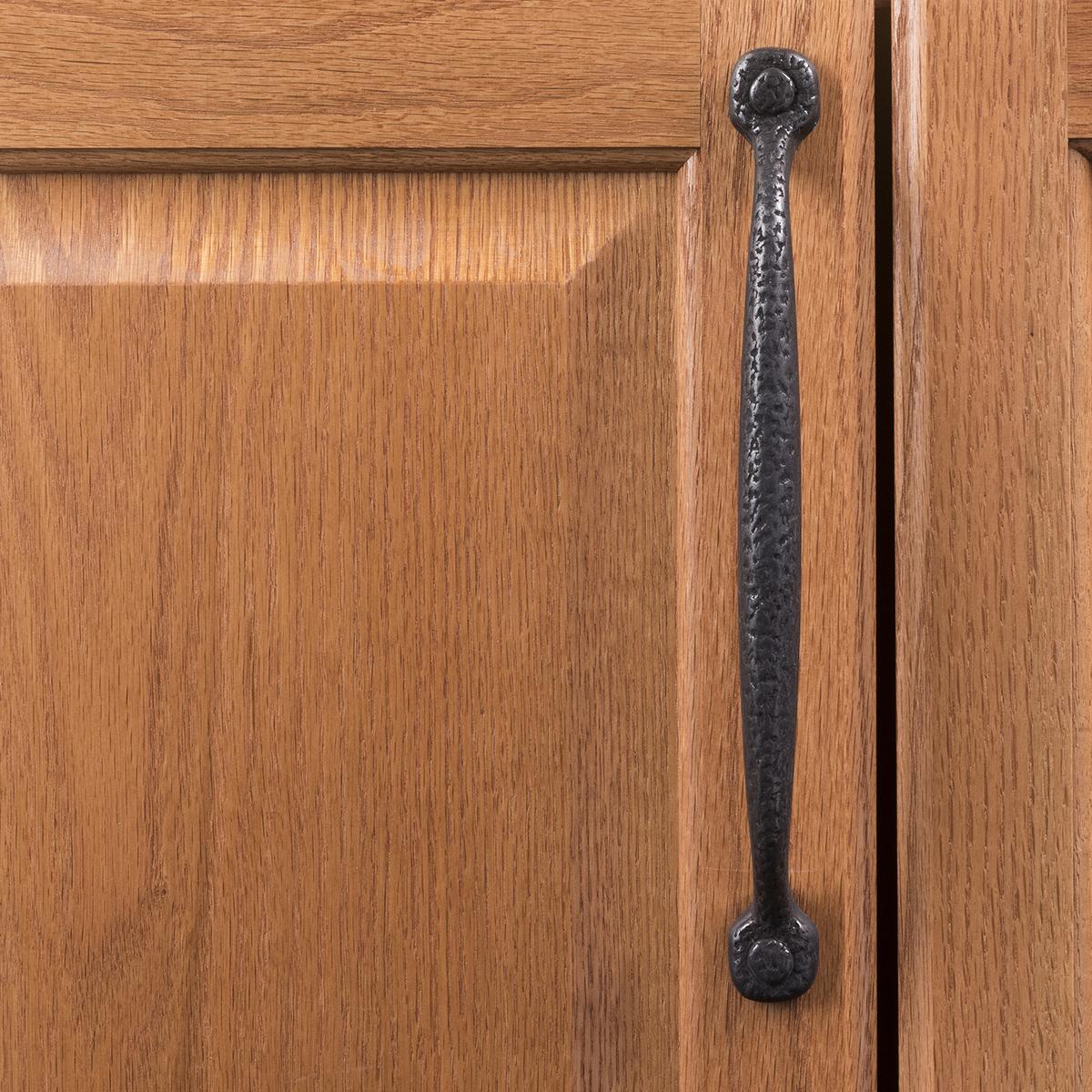Hickory P2996, 7-9/16 Inch (192mm) Refined Rustic Pull