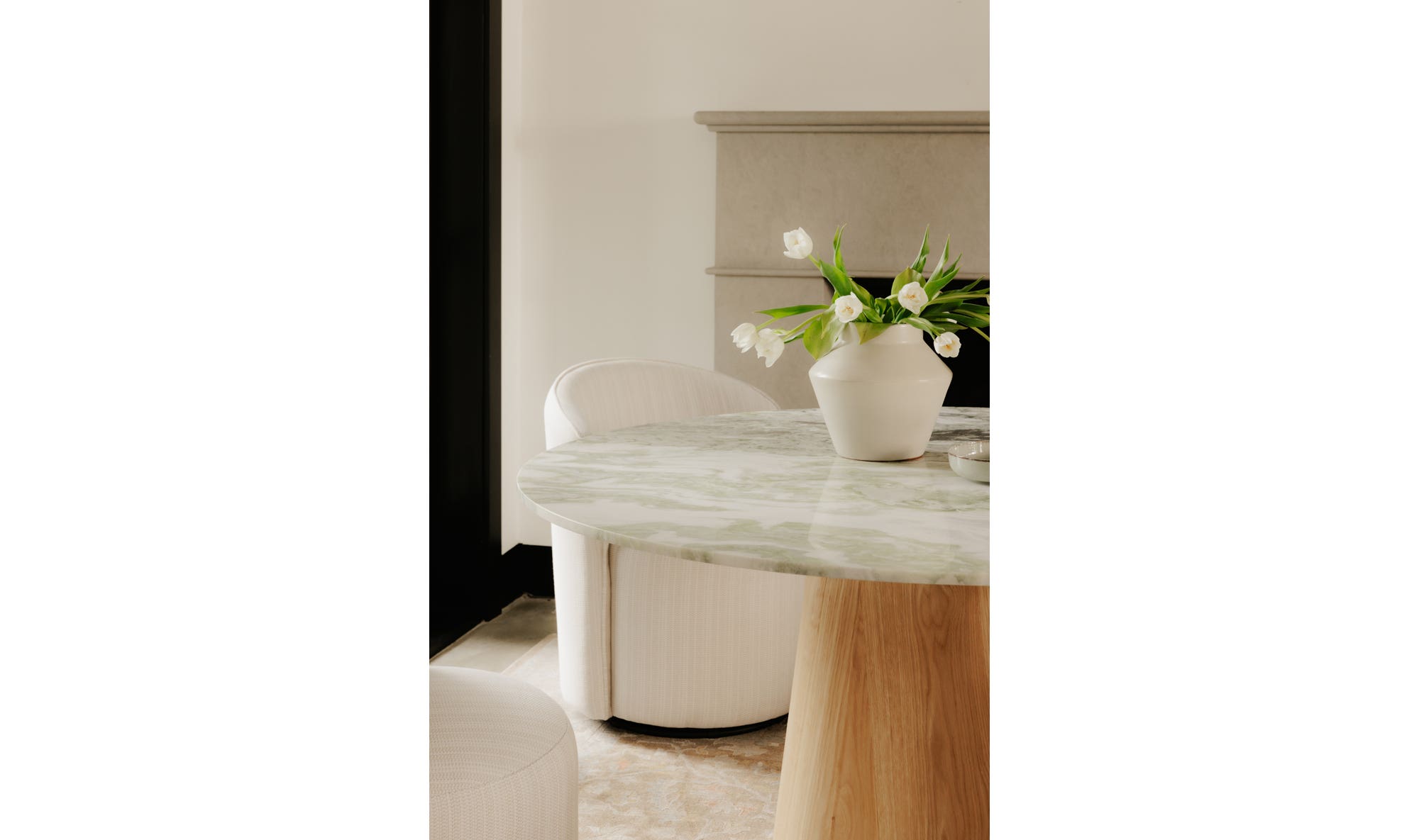 Moes Evelyn Dining Table Onyx Marble JD-1093