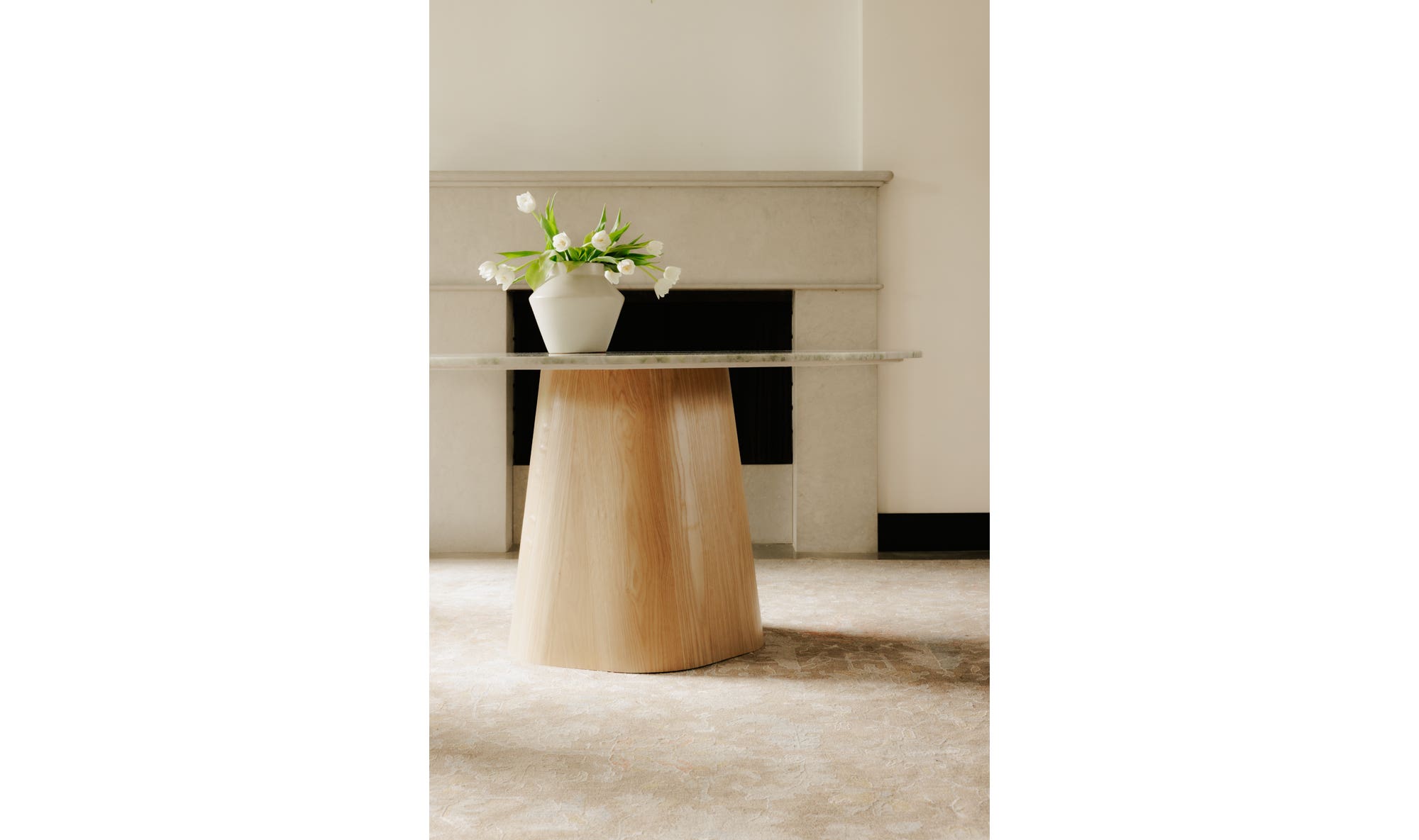 Moes Evelyn Dining Table Onyx Marble JD-1093
