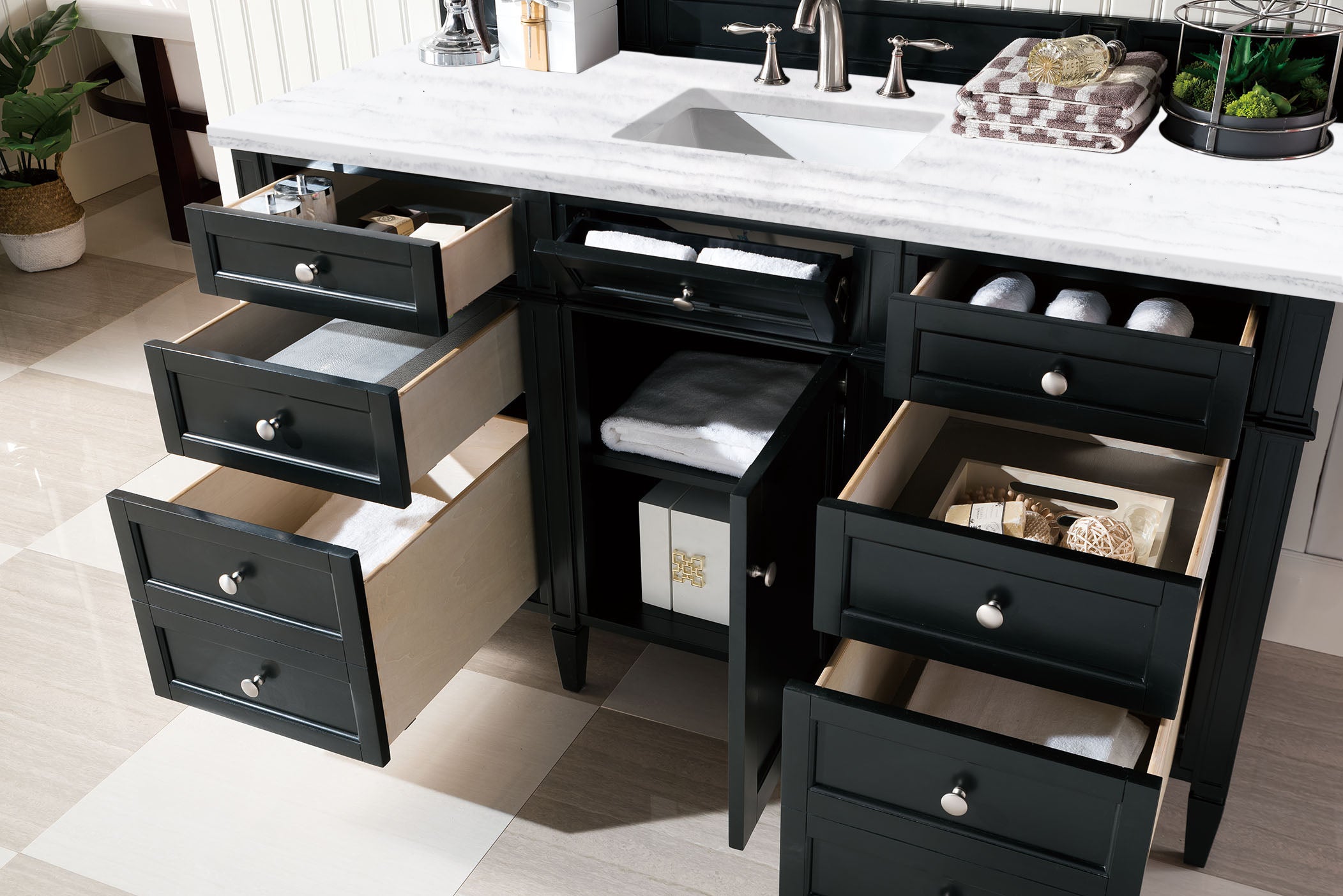 James Martin Brittany 60" Single Vanity in Black Onyx with 3cm Countertop