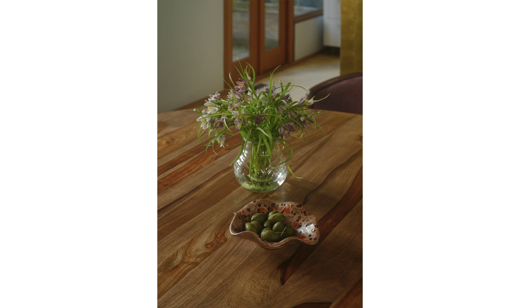 Moes Taran Dining Table KY-1040