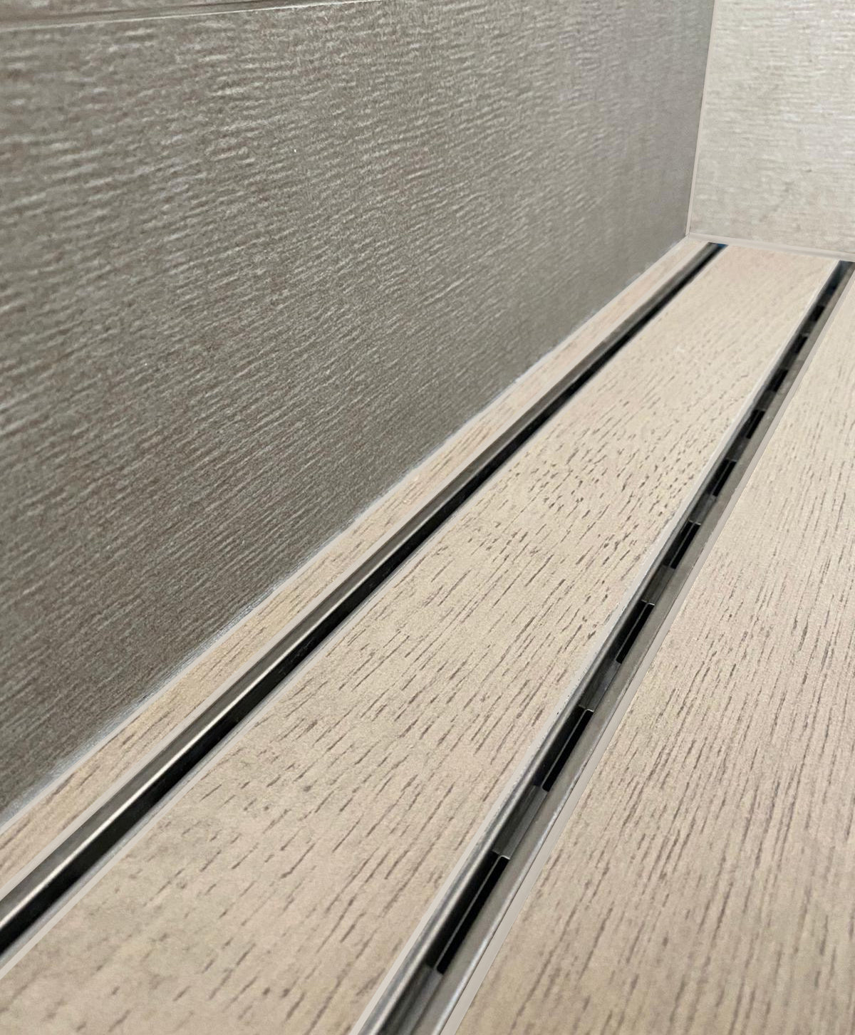 Mist (Tile-In) Adjustable Kit Lagos Linear Drain 3" High Flow