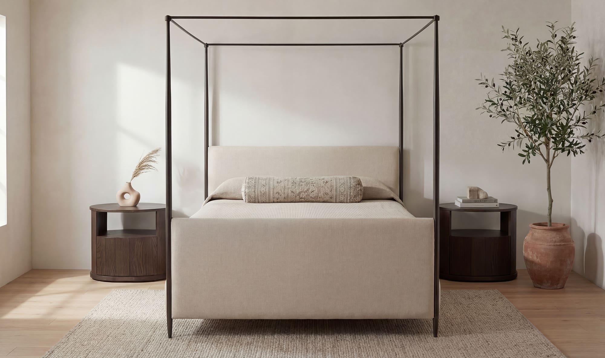 Moes Viola King Bed Beige LX-1082