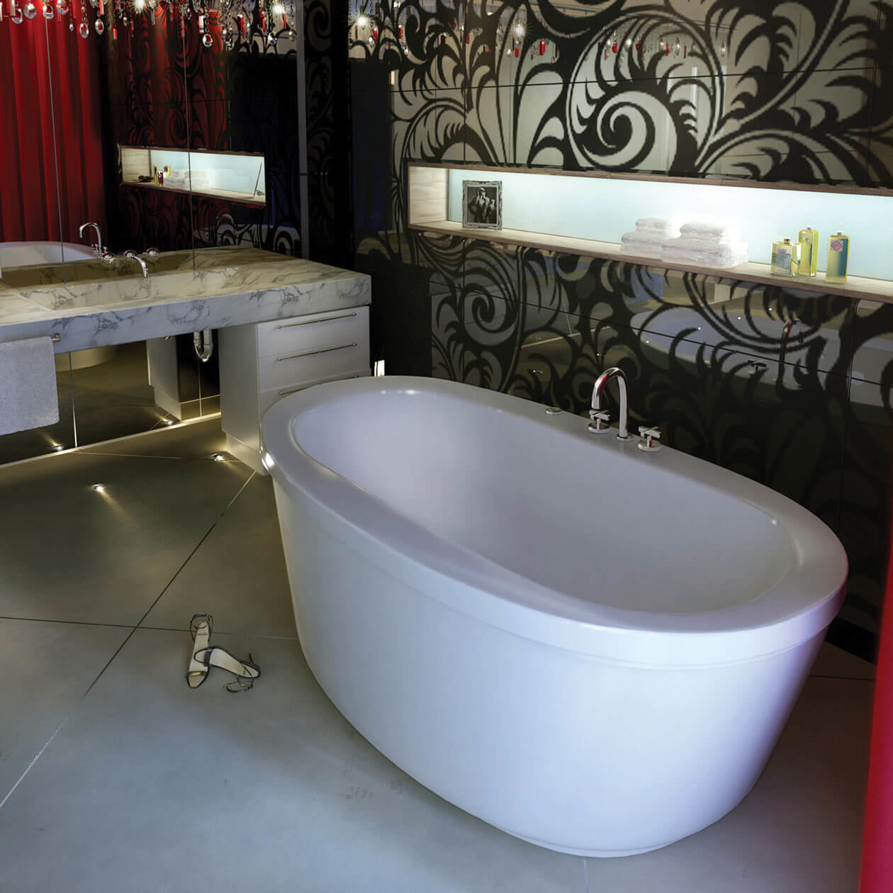 Maax Jazz F 66 x 36 Acrylic Freestanding Center Drain Bathtub with White Skirt
