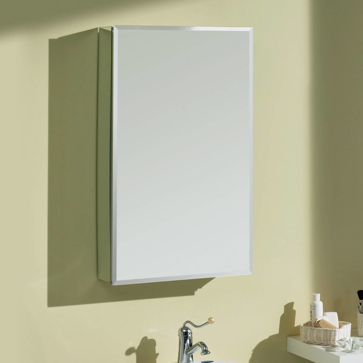 Maax SV1830 Medicine Cabinet in Chrome