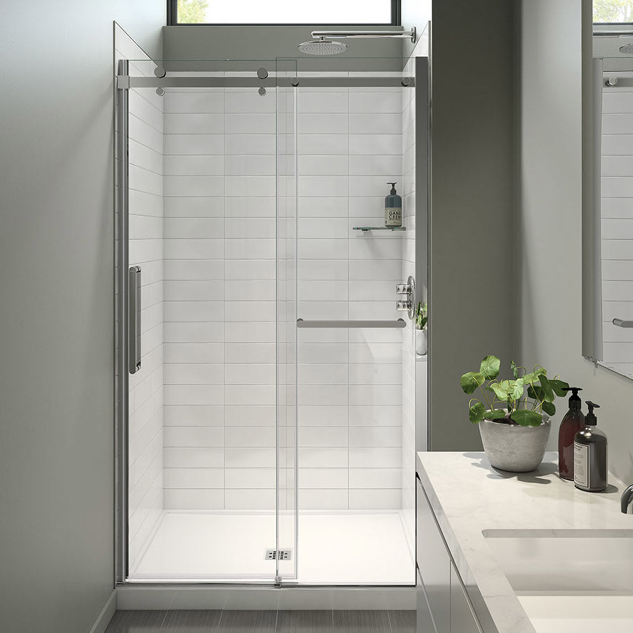 Maax Halo Pro 44 ½-47 x 78 ¾ in. 8 mm Sliding Shower Door with Towel Bar for Alcove Installation with Clear glass in Matte Black