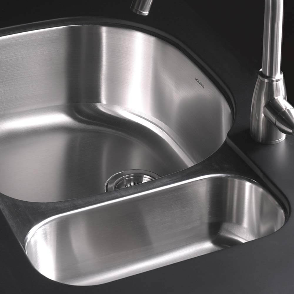 Houzer Medallion 32" Stainless Steel Undermount 80/20 Double Small Right Bowl Kitchen Sink with Strainer