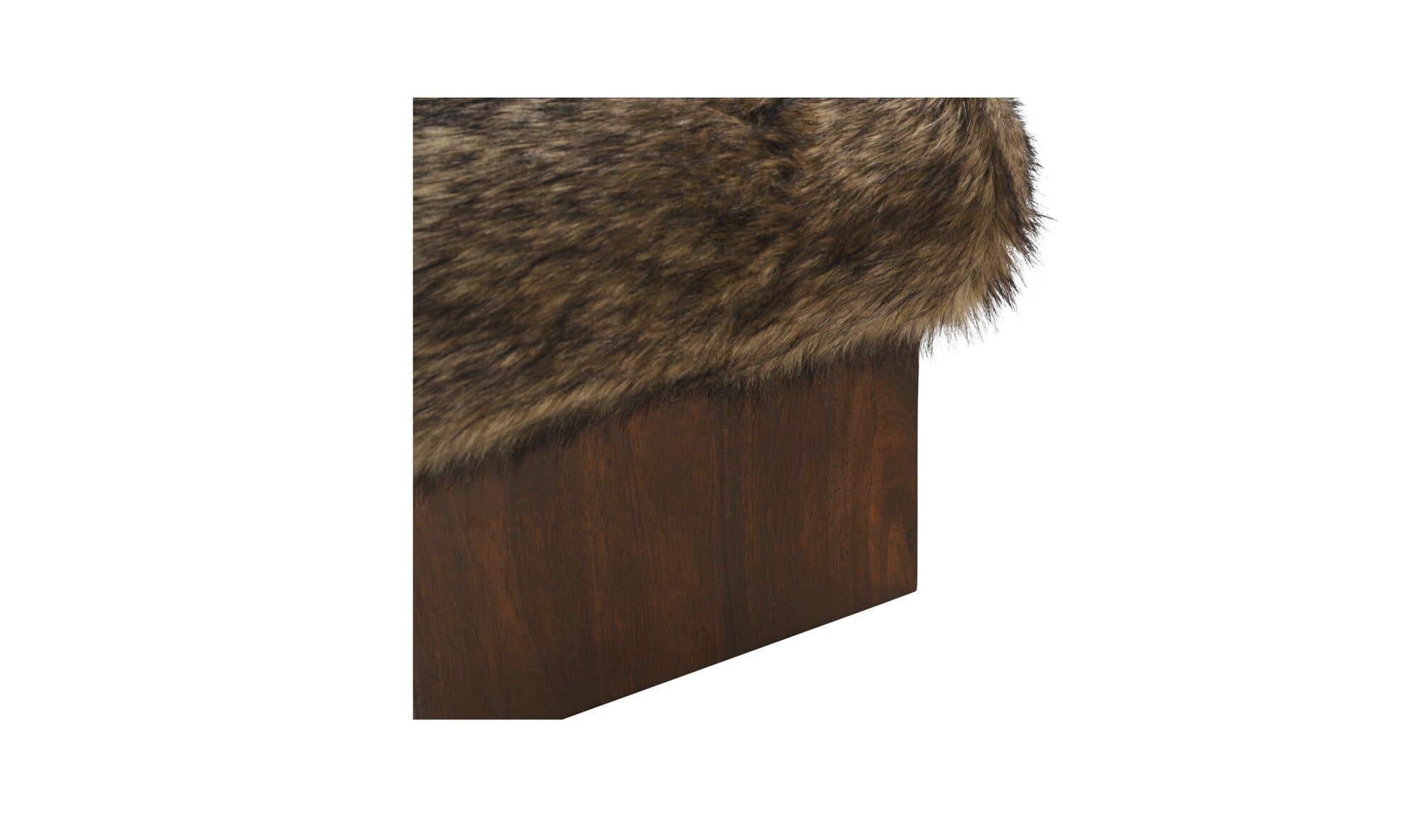 Moes Serge Ottoman Faux Shearling MU-1006