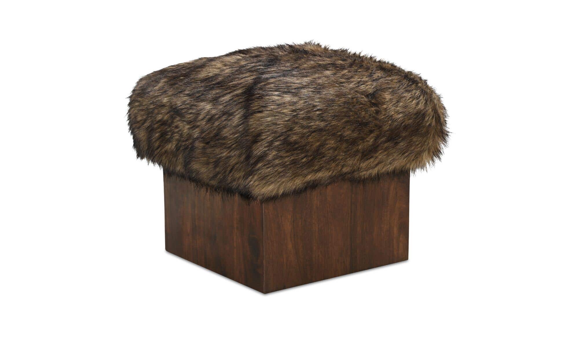 Moes Serge Ottoman Faux Shearling MU-1006