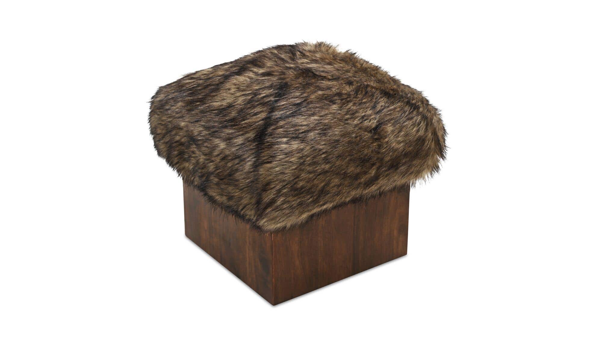 Moes Serge Ottoman Faux Shearling MU-1006