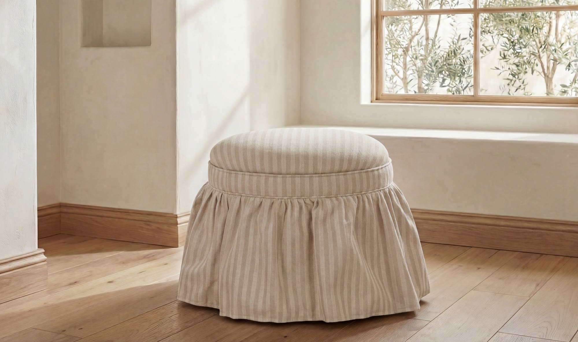 Moes Heidi Storage Ottoman OA-1112