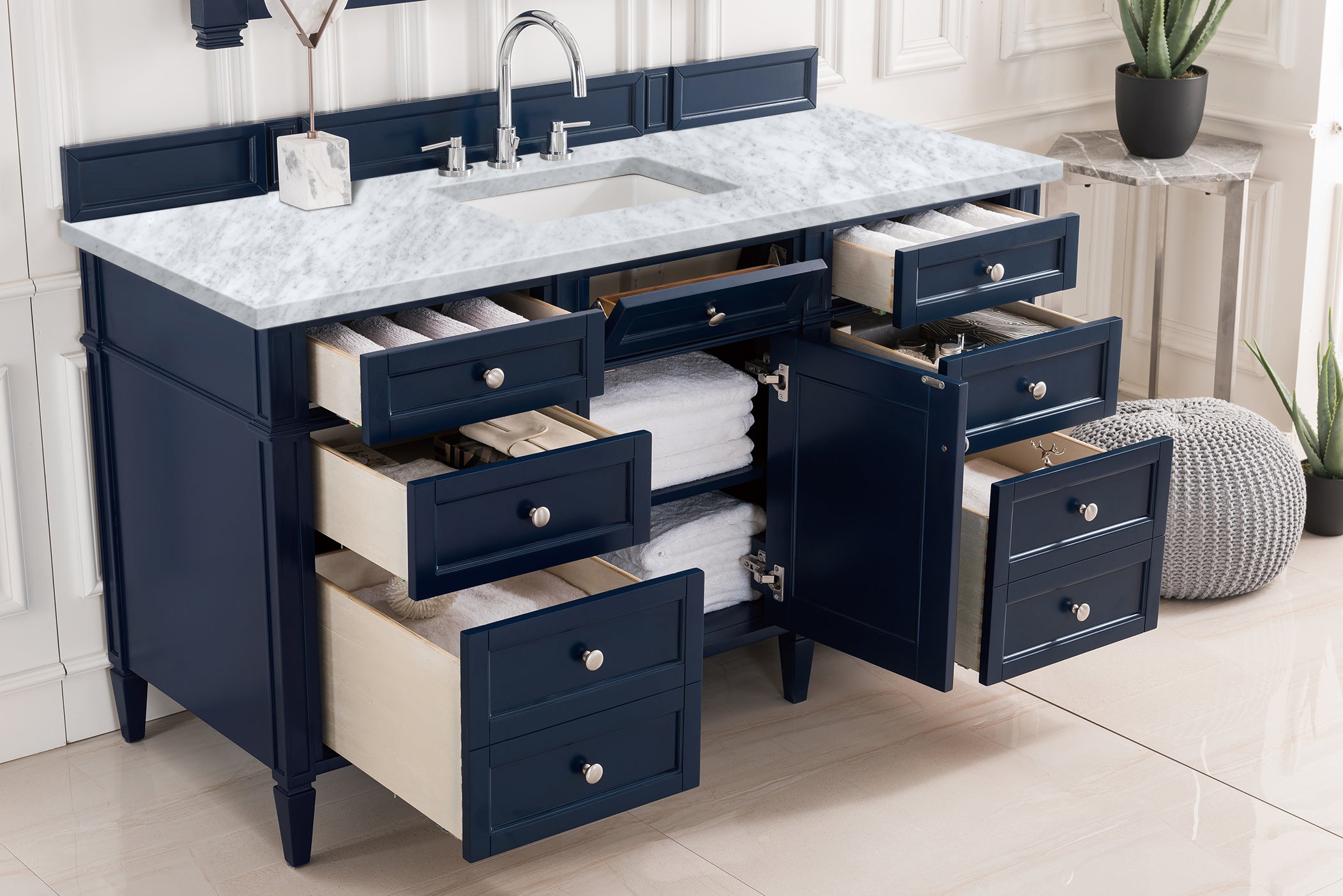 James Martin Brittany 60" Single Vanity in Victory Bleu with 3cm Countertop