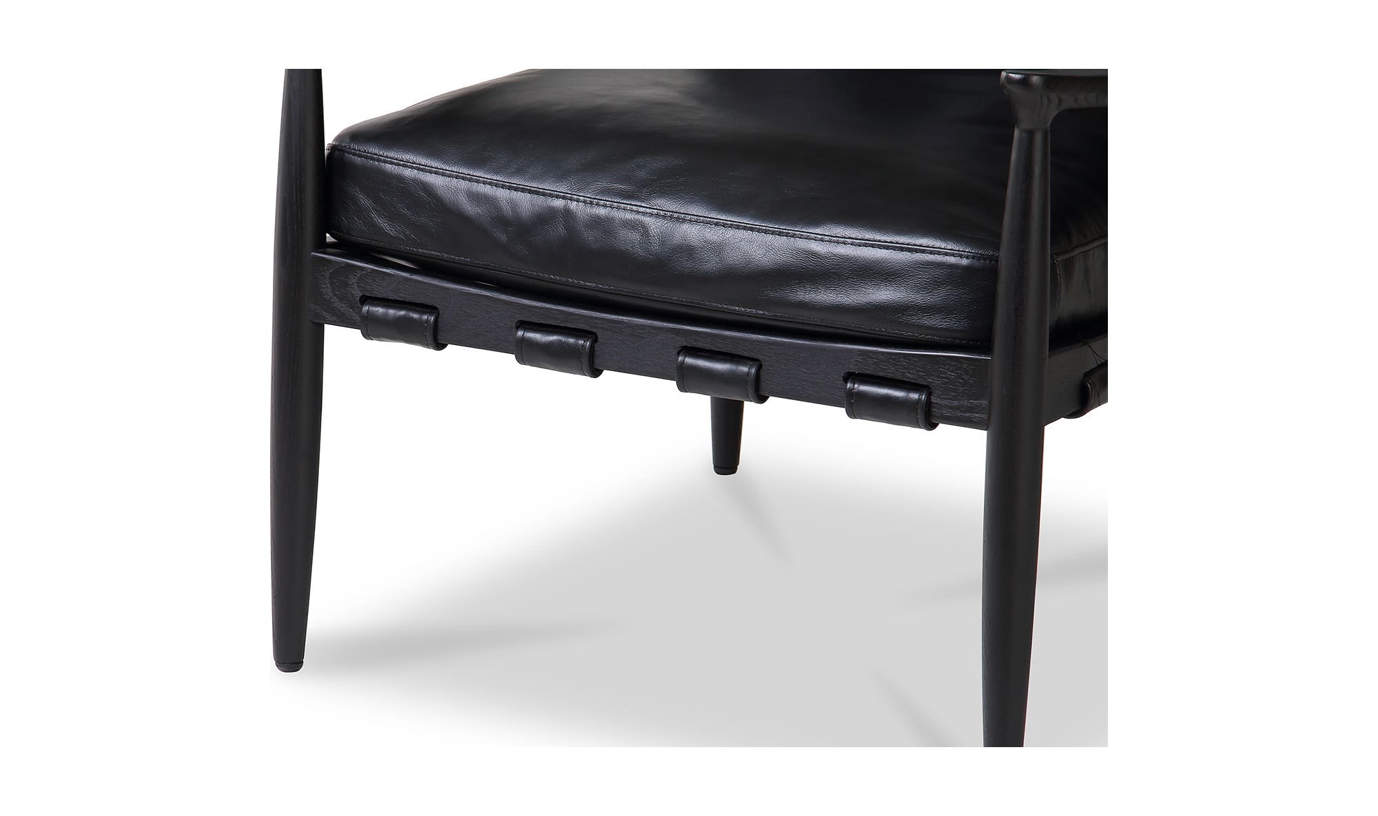 Moes Turner Chair QN-1027