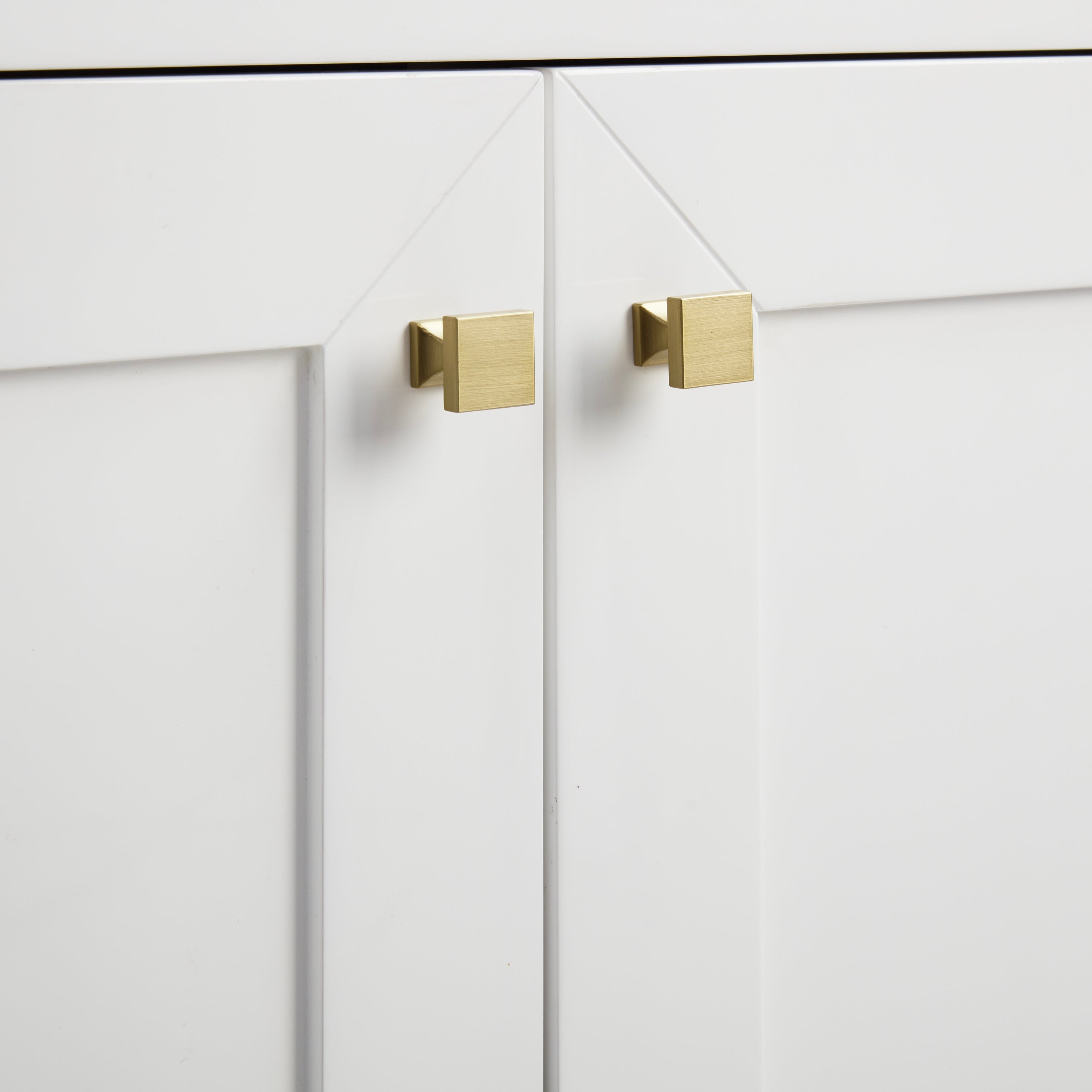 James Martin Chianti 20" Single Cabinet in Glossy White