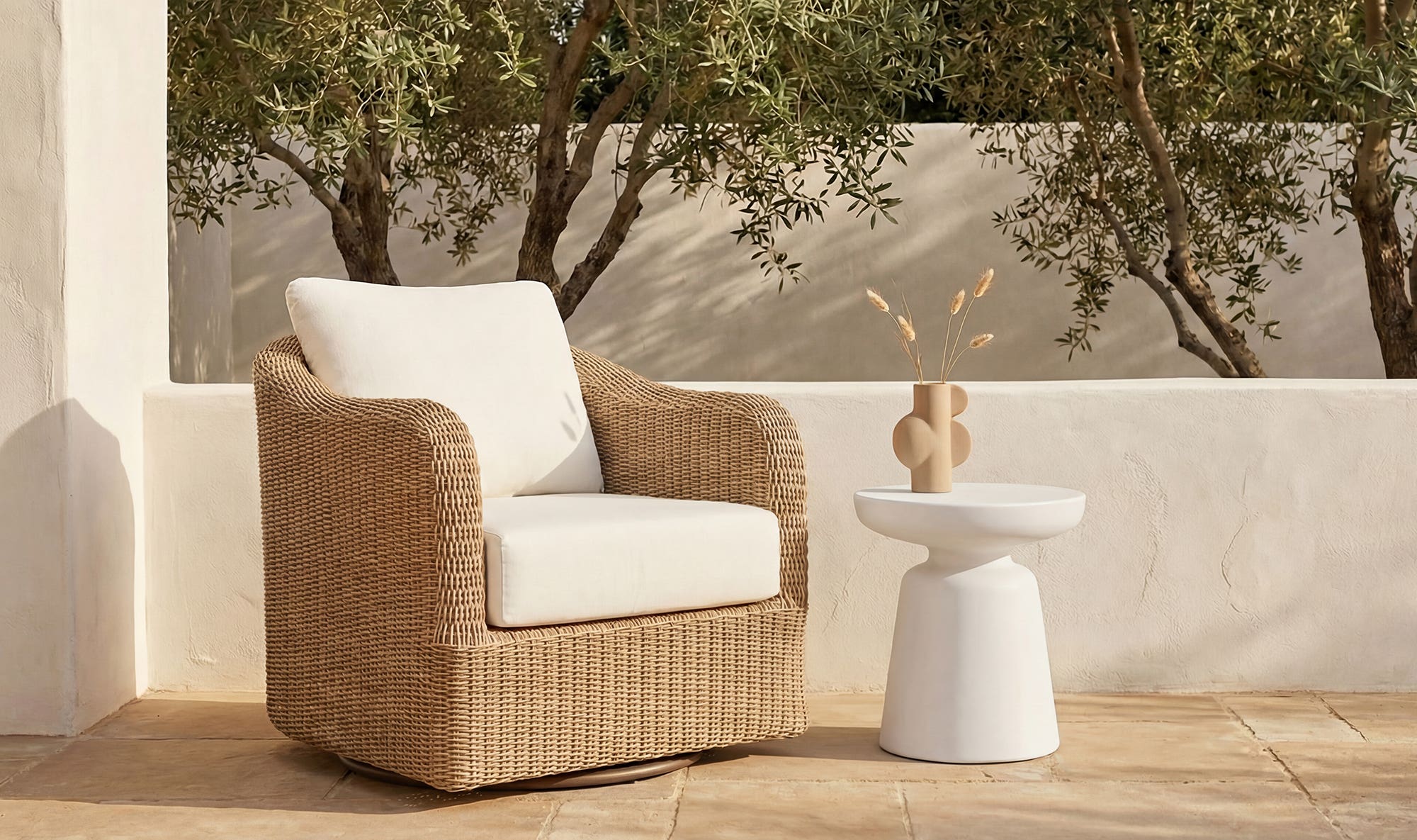 Moes Ruth Outdoor Side Table QX-1019