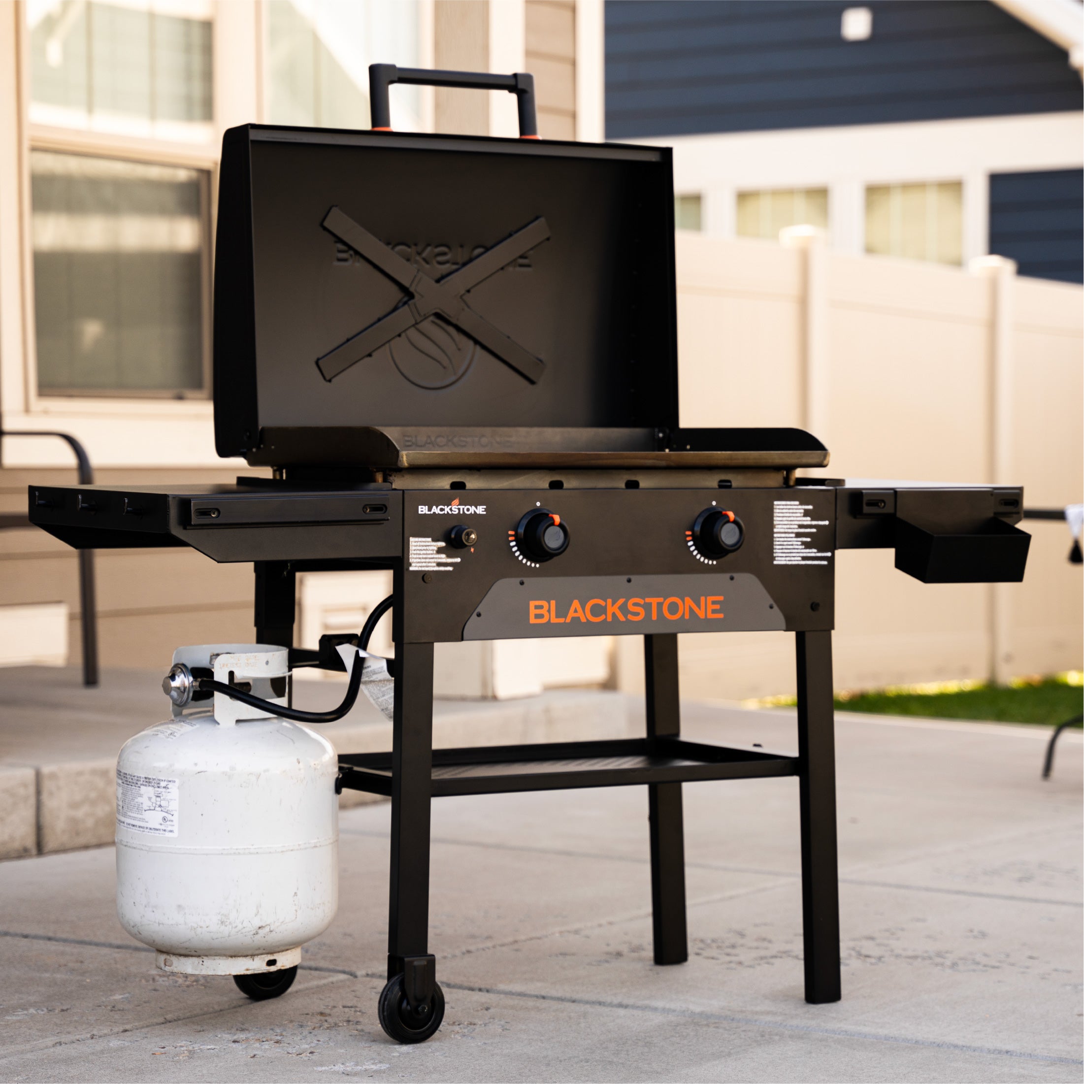 Blackstone 2287 - Original 28" Griddle with Hood