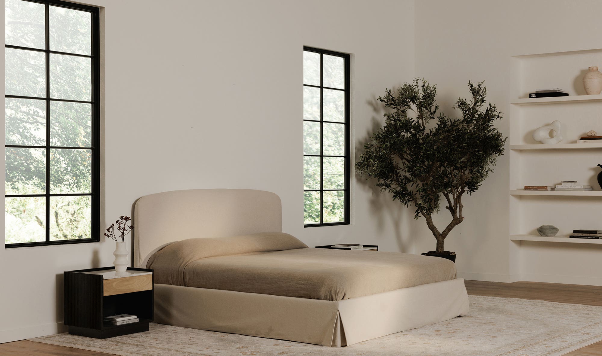 Moes Joan King Storage Bed RN-1151
