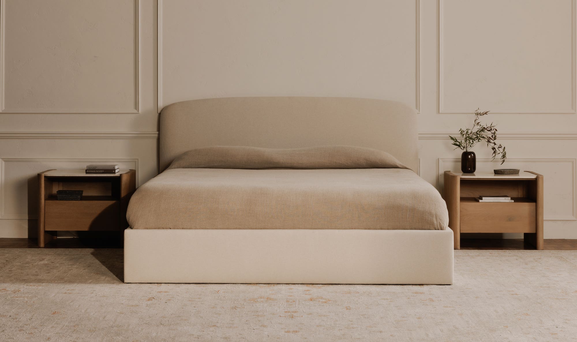 Moes Joan King Storage Bed RN-1151