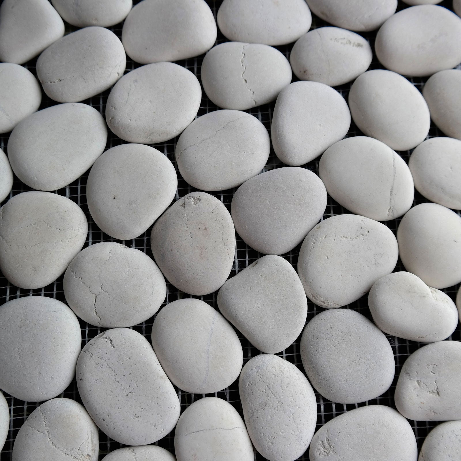 Round Pebble Mosaic Light Beige Stone Honed